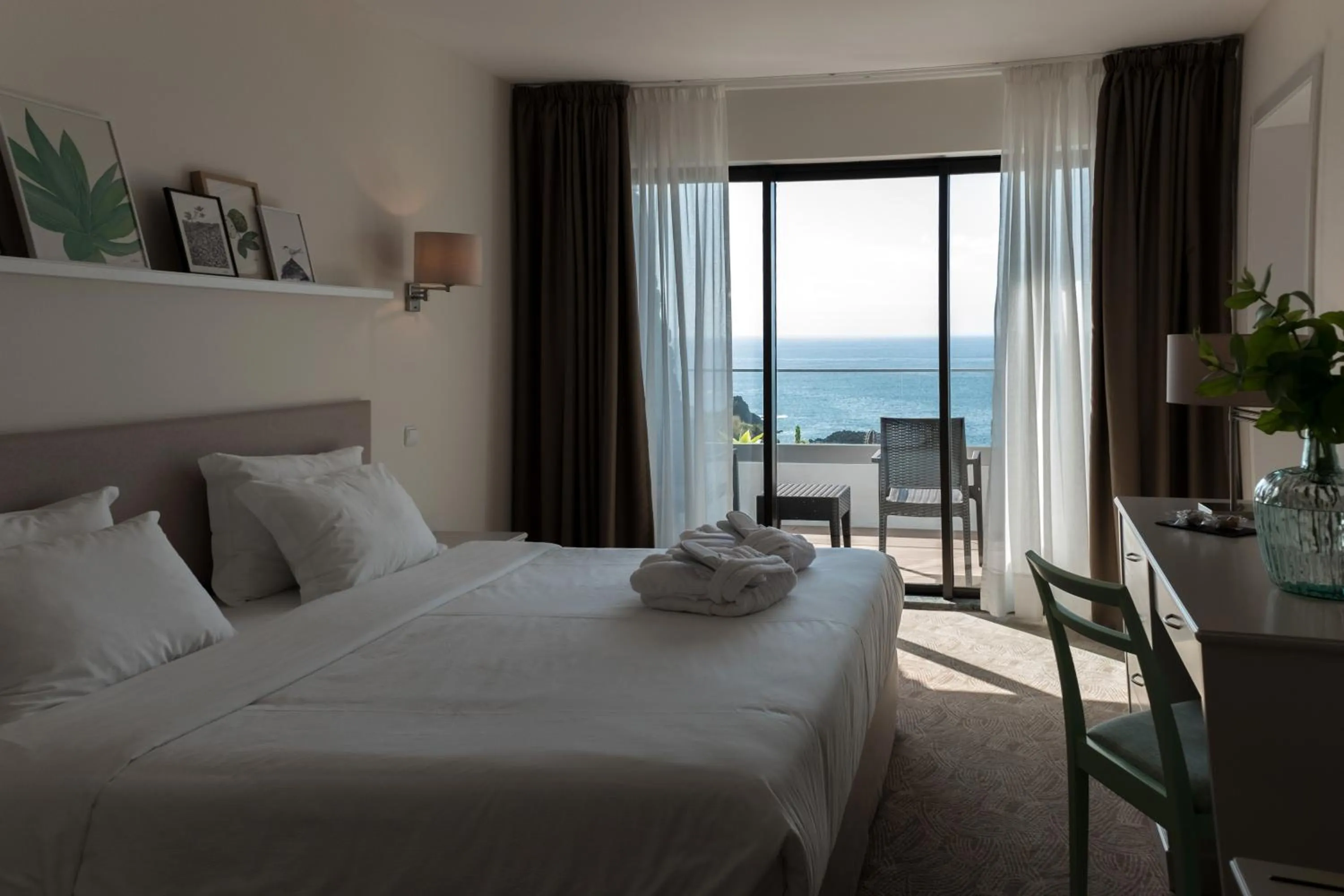 Photo of the whole room, Bed in Caloura Hotel Resort