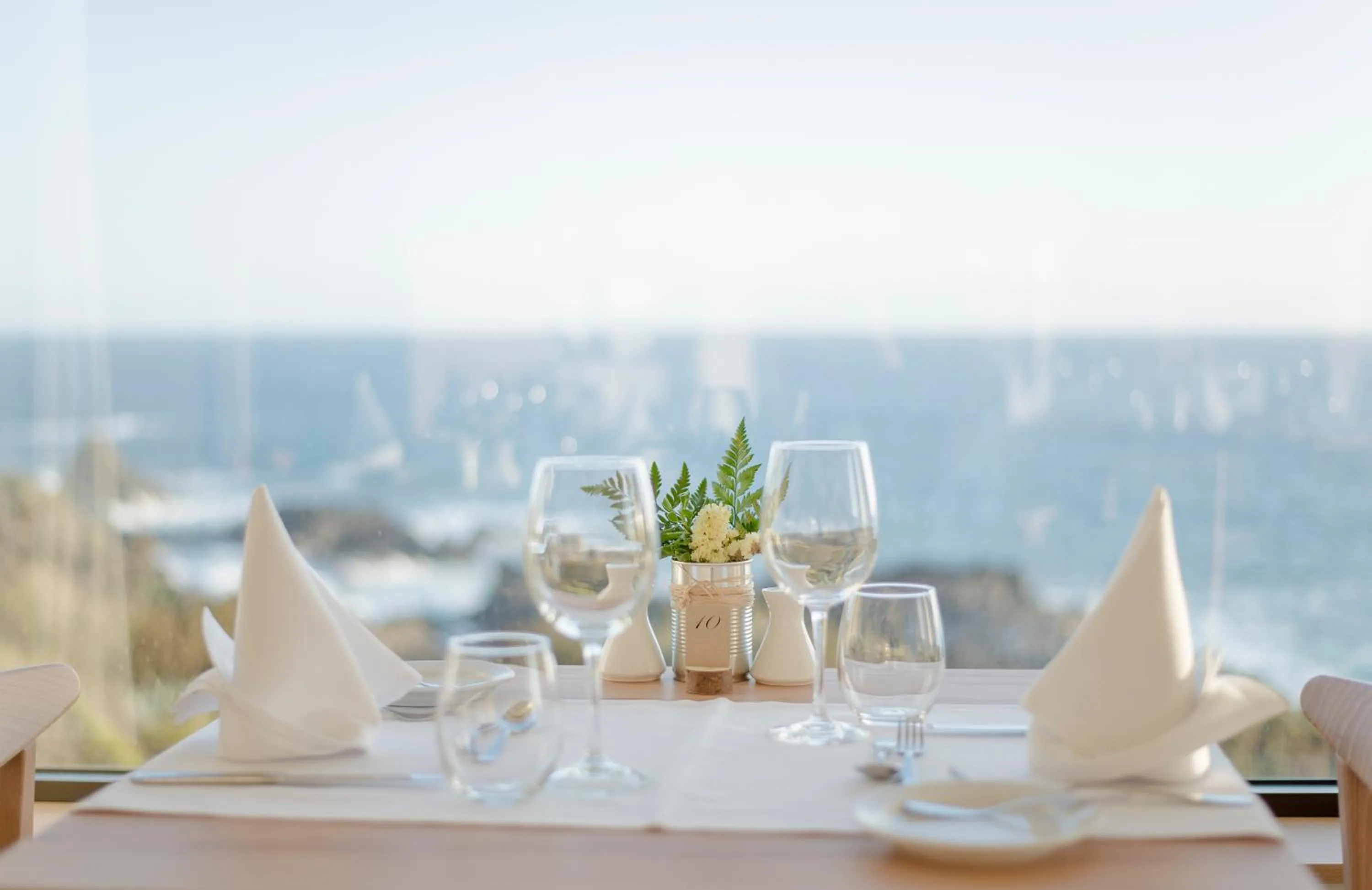 Restaurant/places to eat in Caloura Hotel Resort