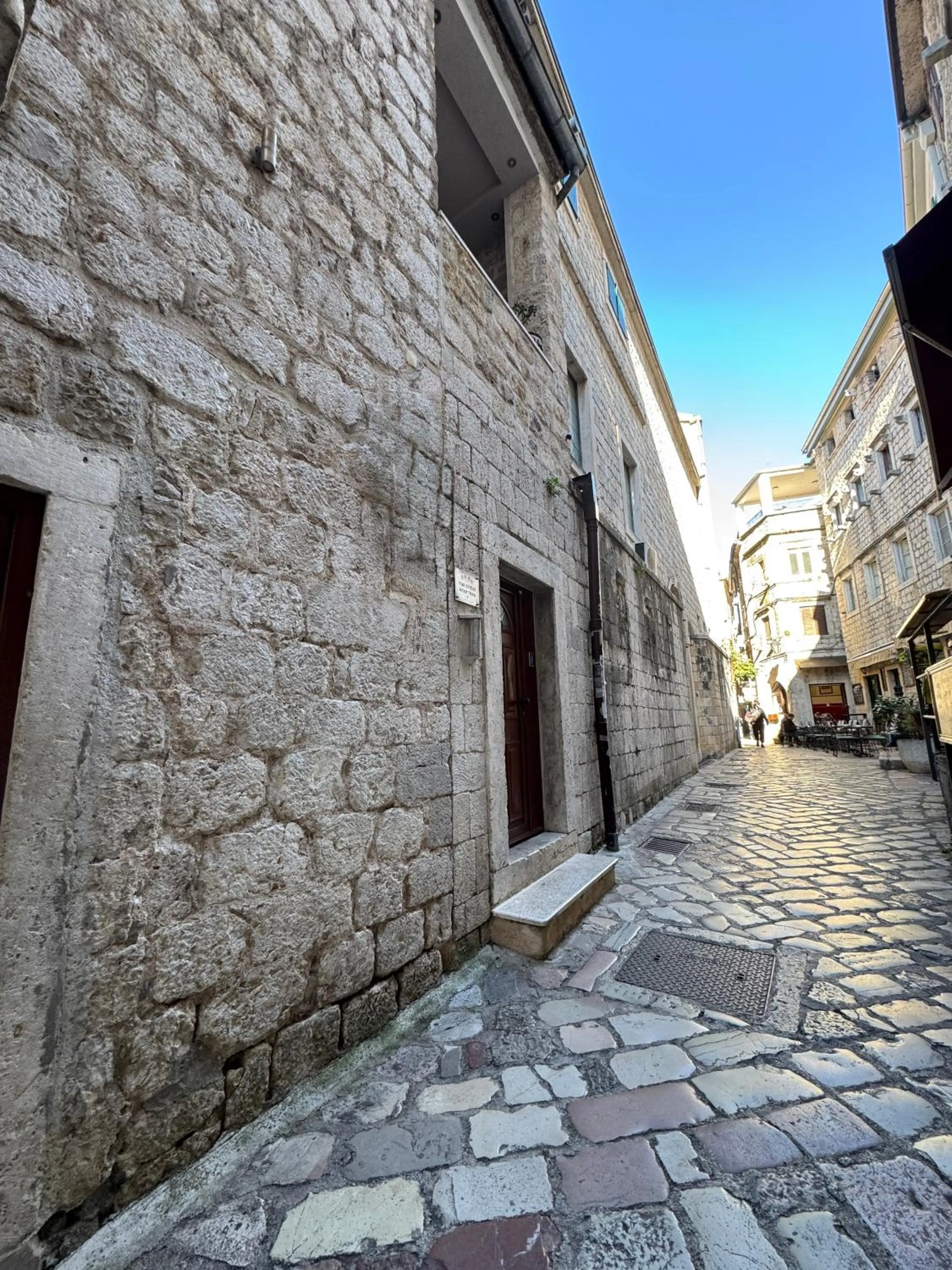 Property building in Vita Mundo