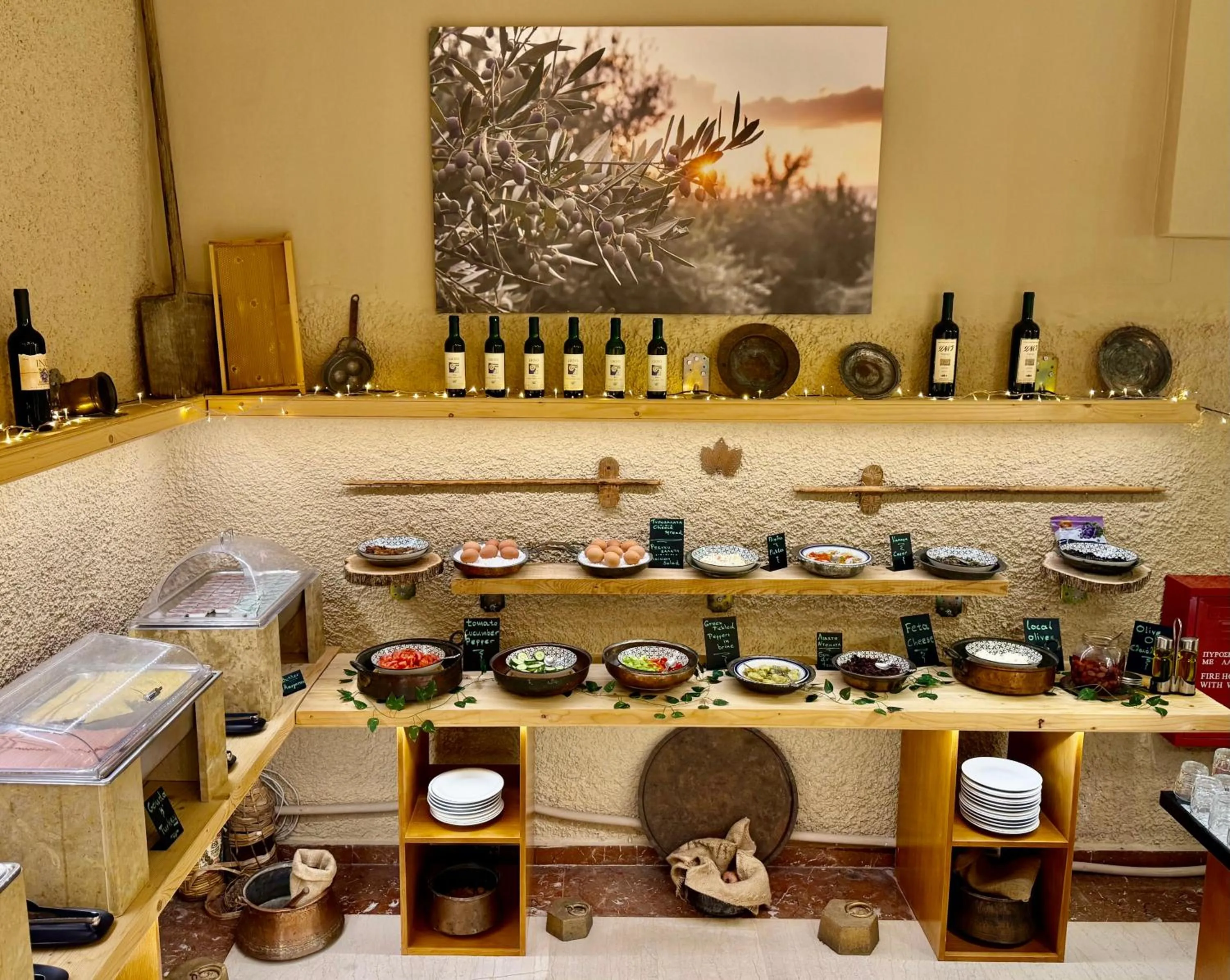 Food and drinks in Nidimos Hotel