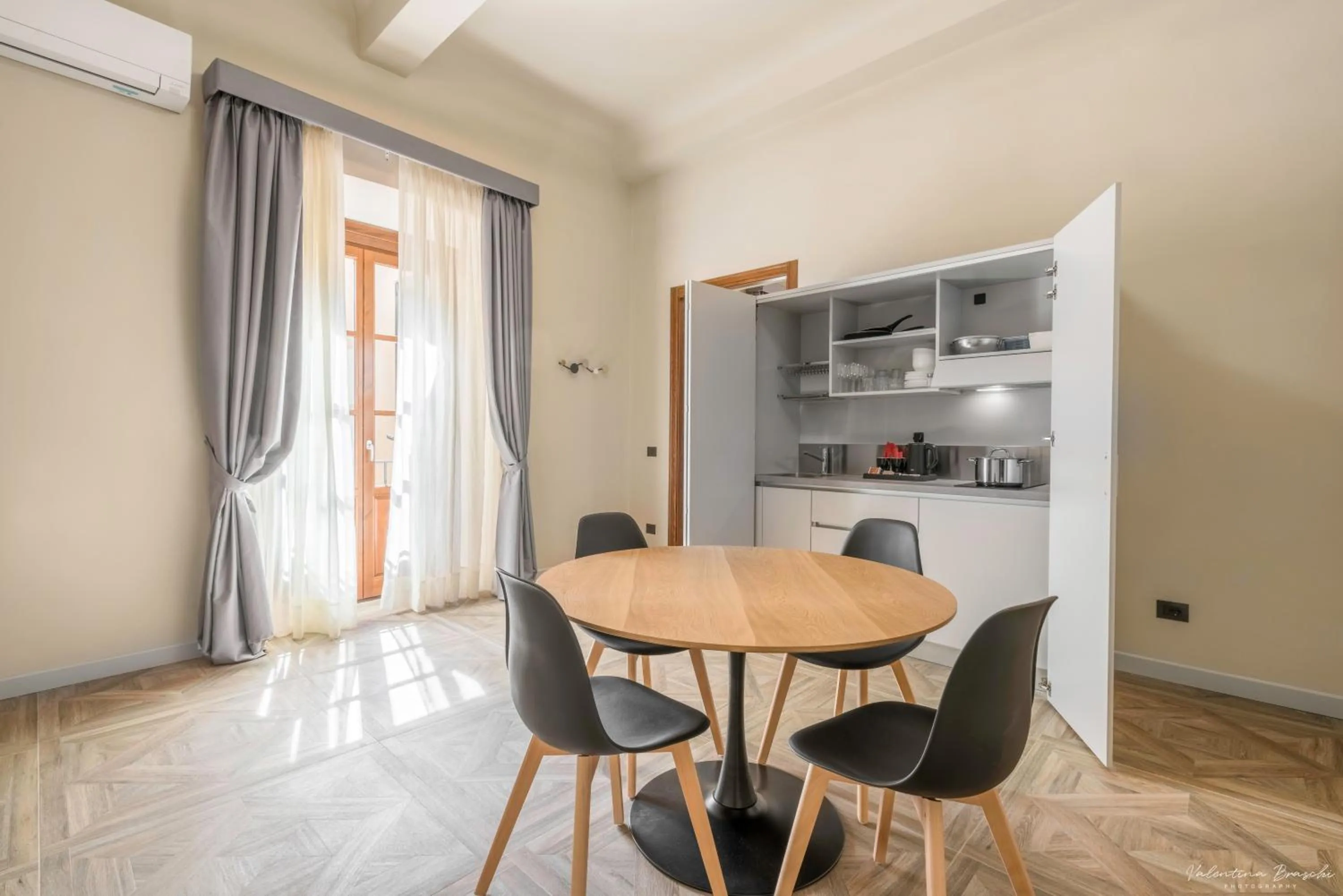 Kitchen or kitchenette in Hotel Adamas