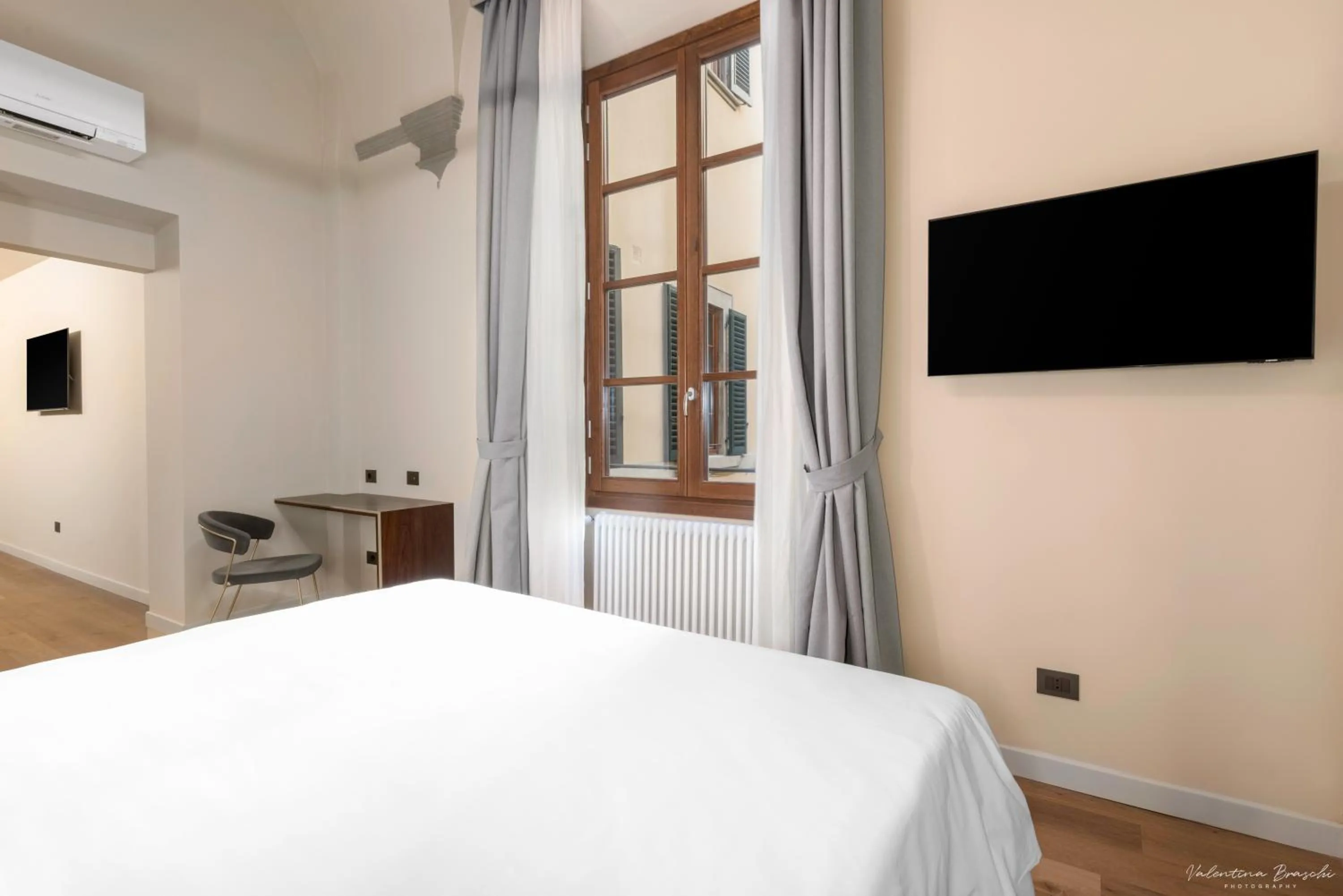 Bed in Hotel Adamas