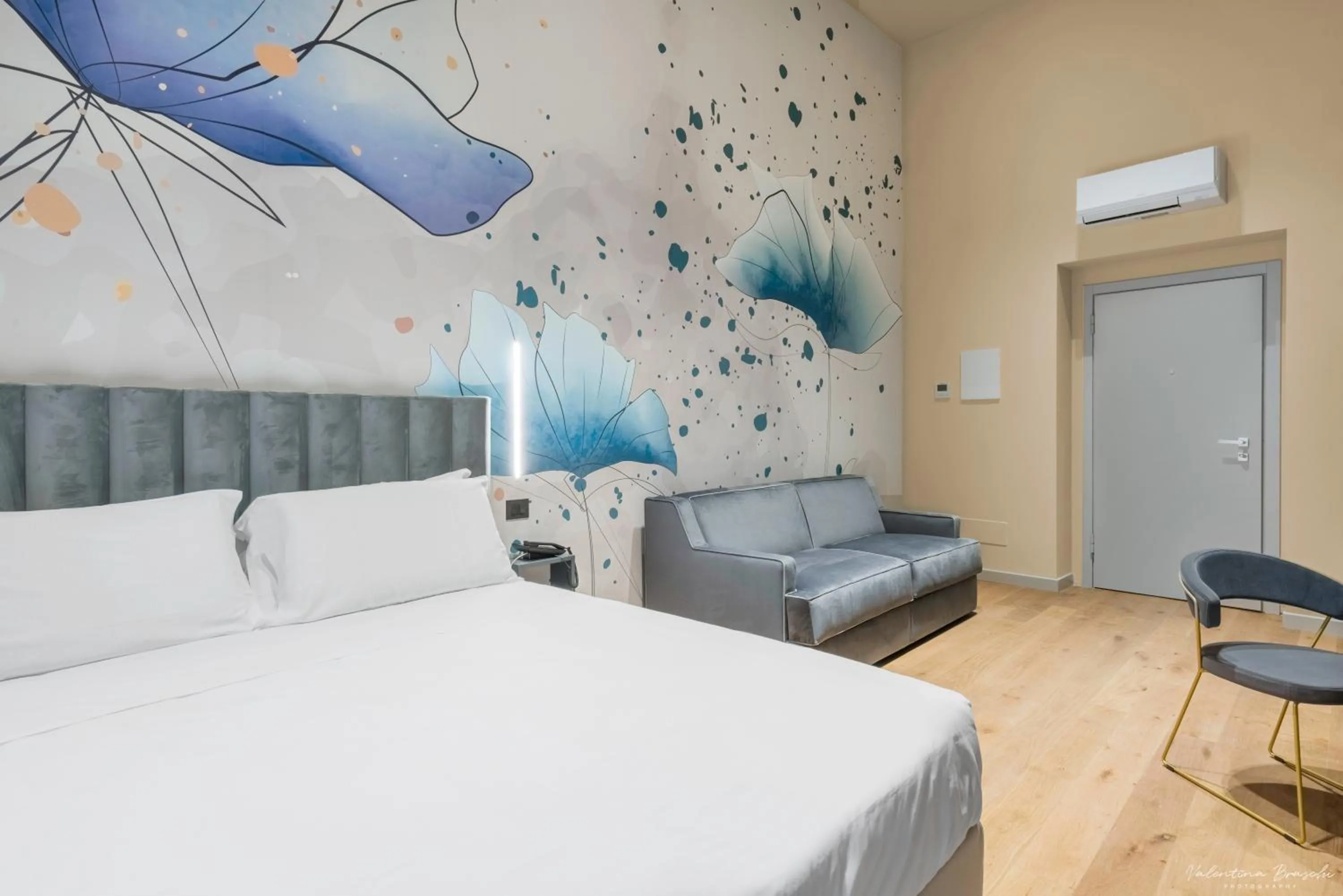 Bed in Hotel Adamas