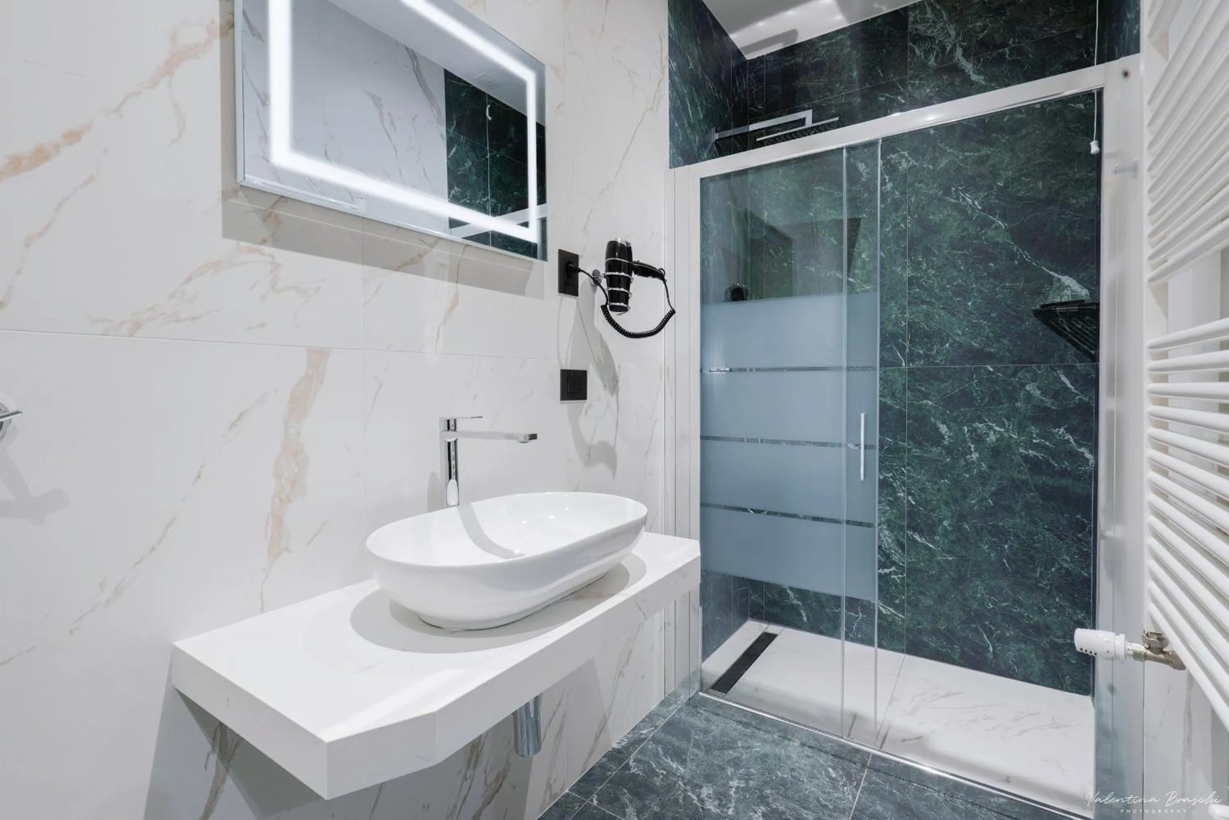Shower in Hotel Adamas
