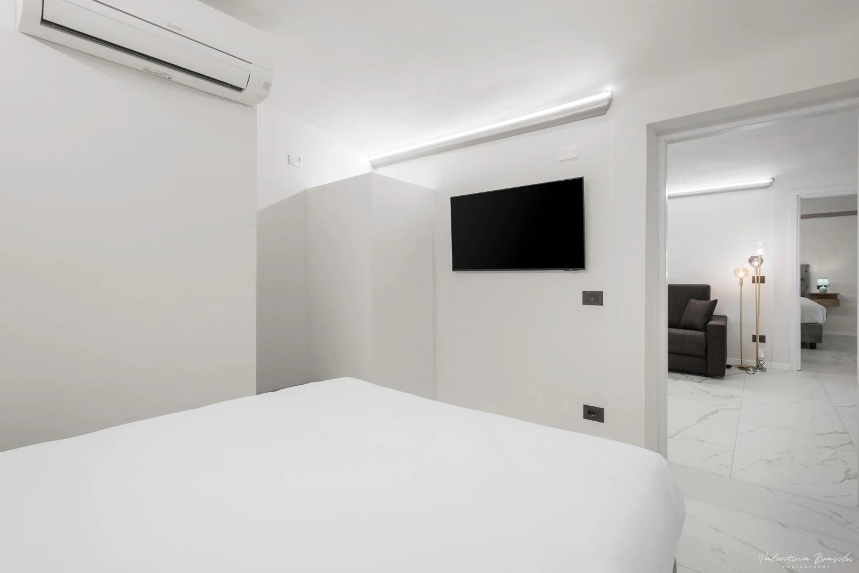 View (from property/room), Bed in Hotel Adamas