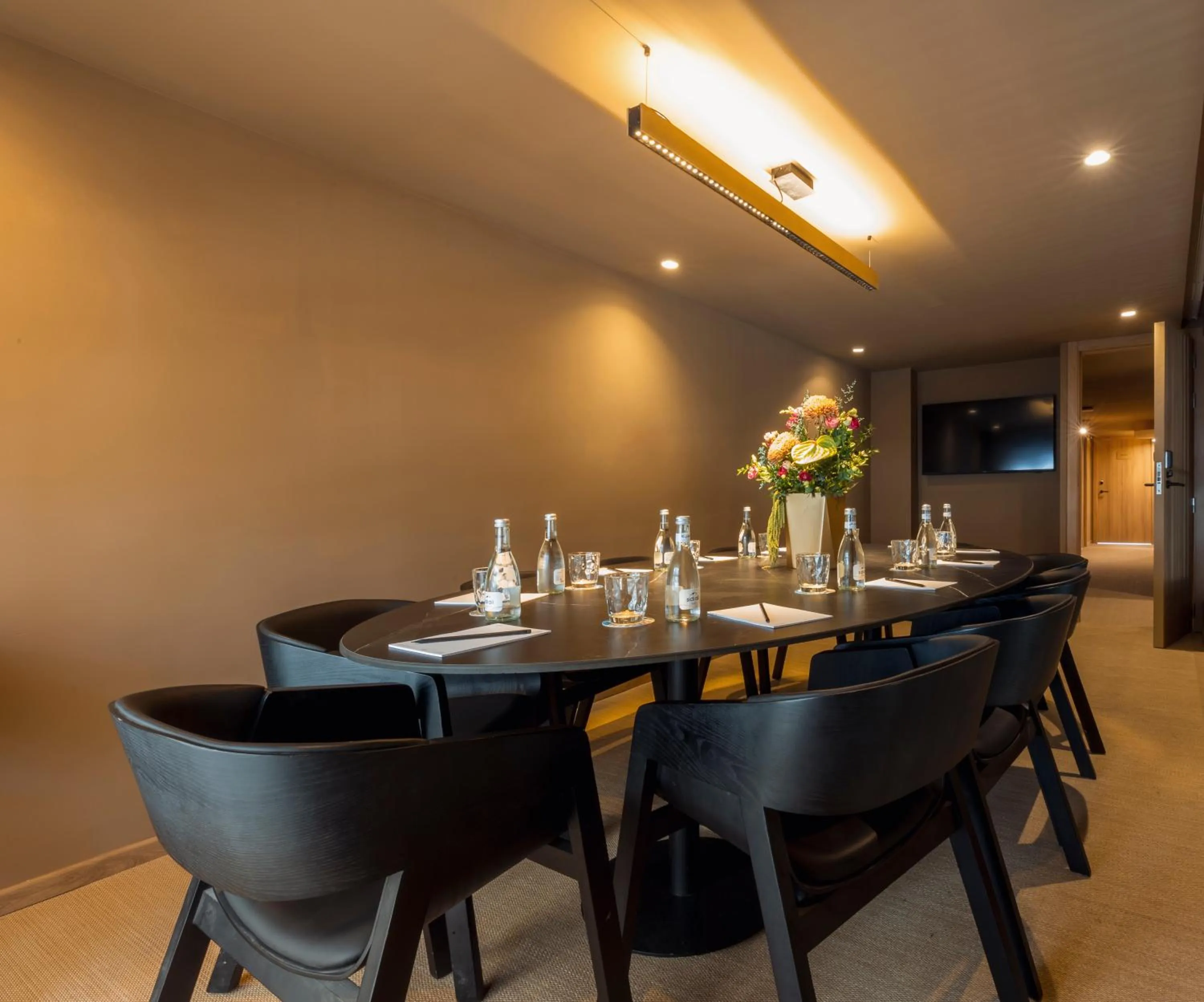 Meeting/conference room in Le Square By Onomo Collection