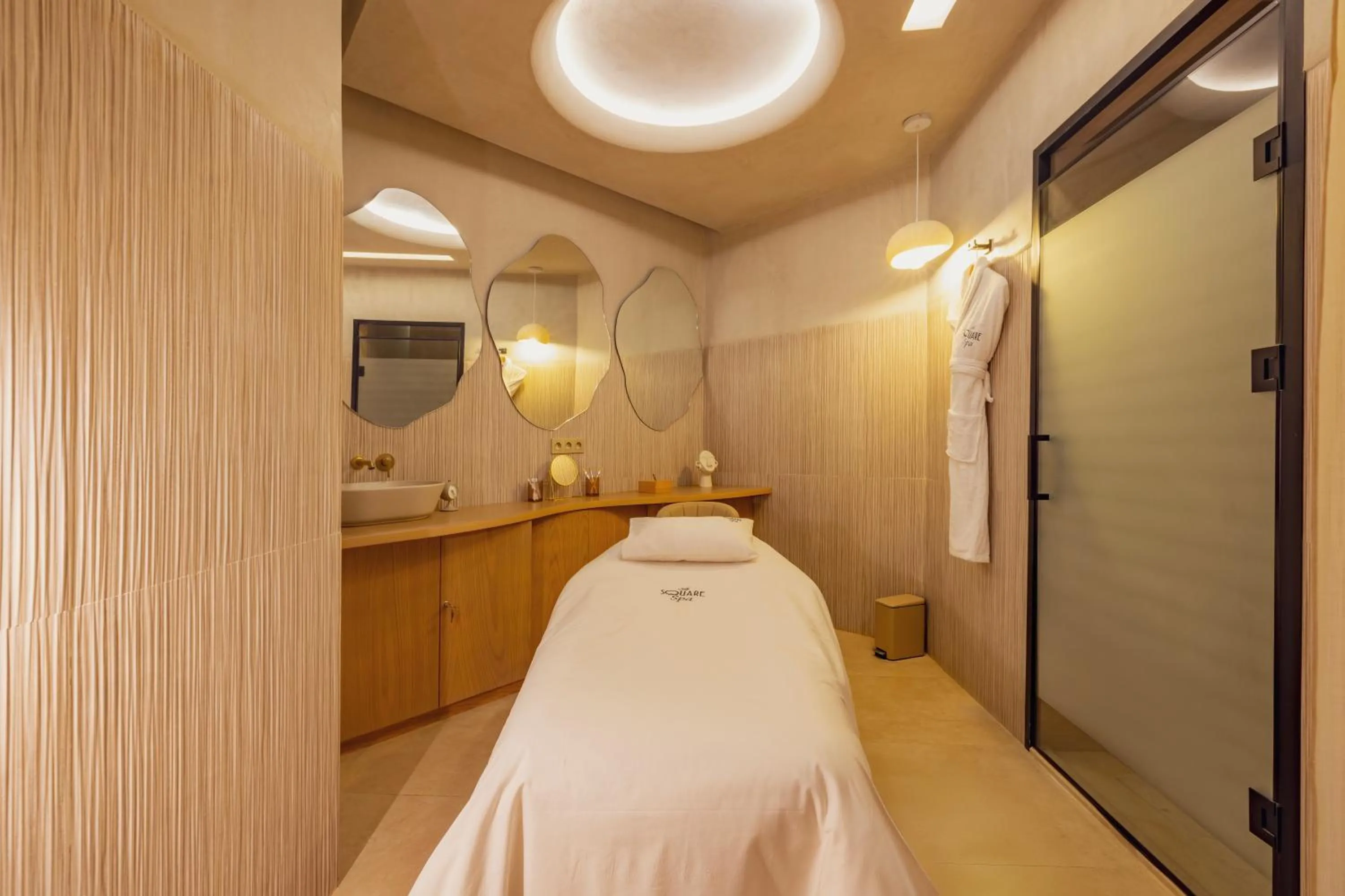 Spa and wellness centre/facilities in Le Square By Onomo Collection