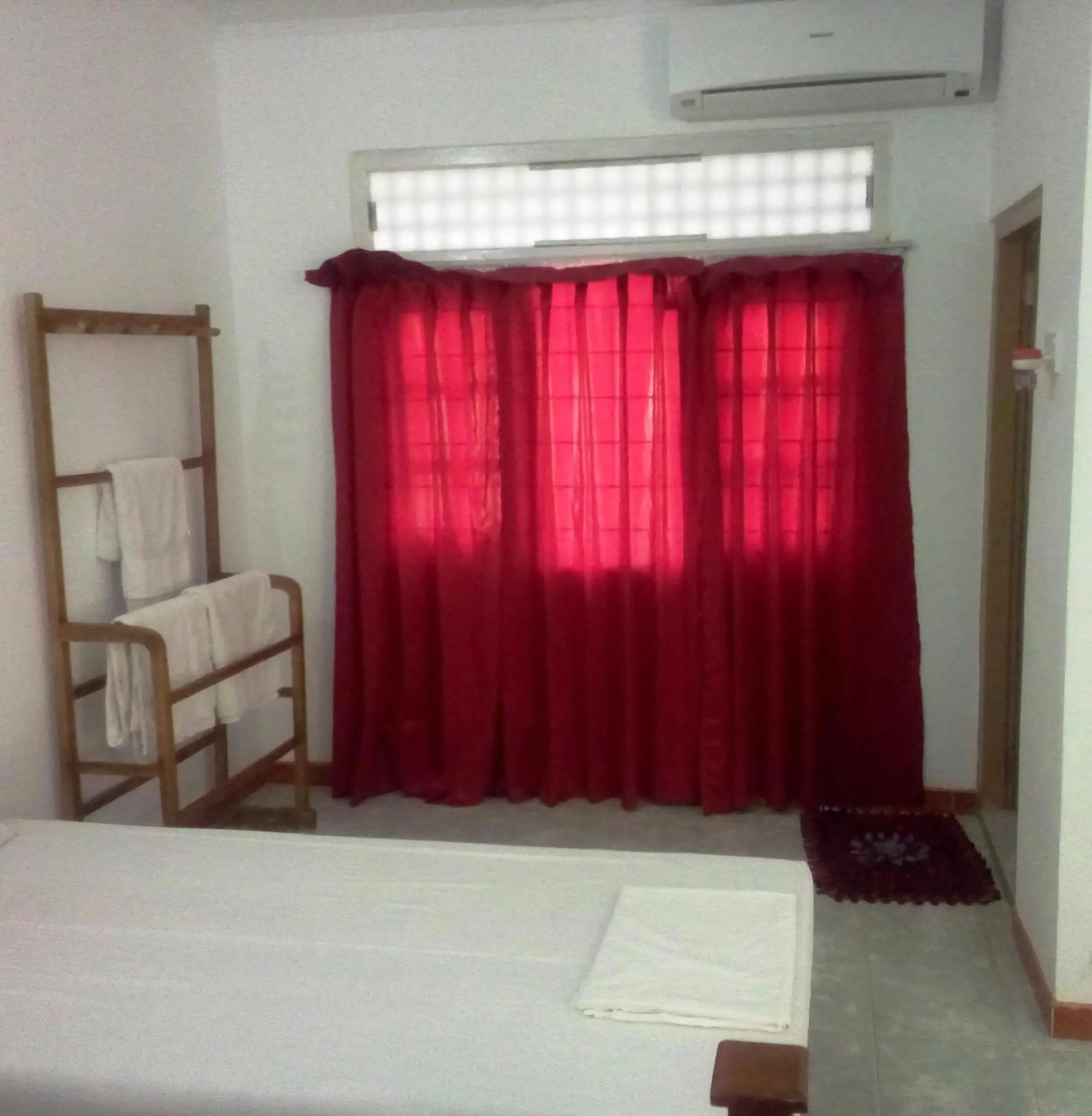 Bed in New White Villa