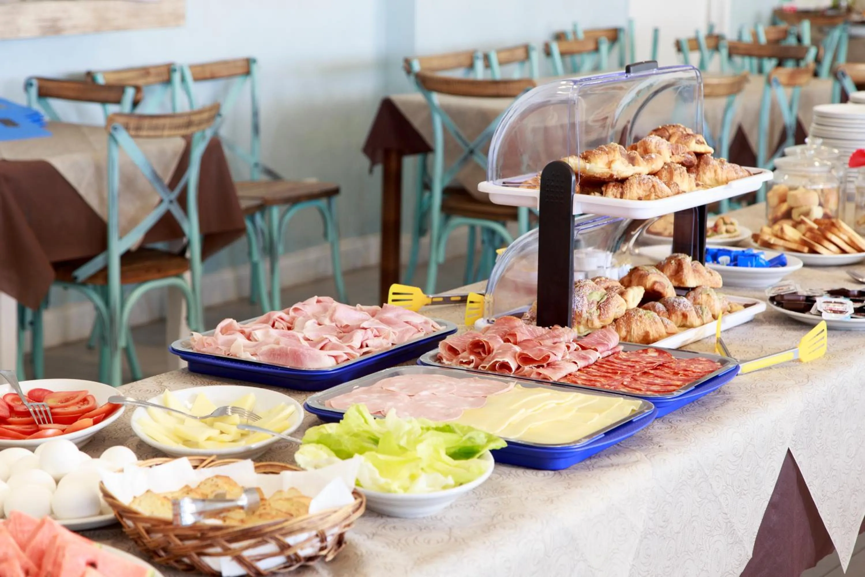 Buffet breakfast in B&B Montemare