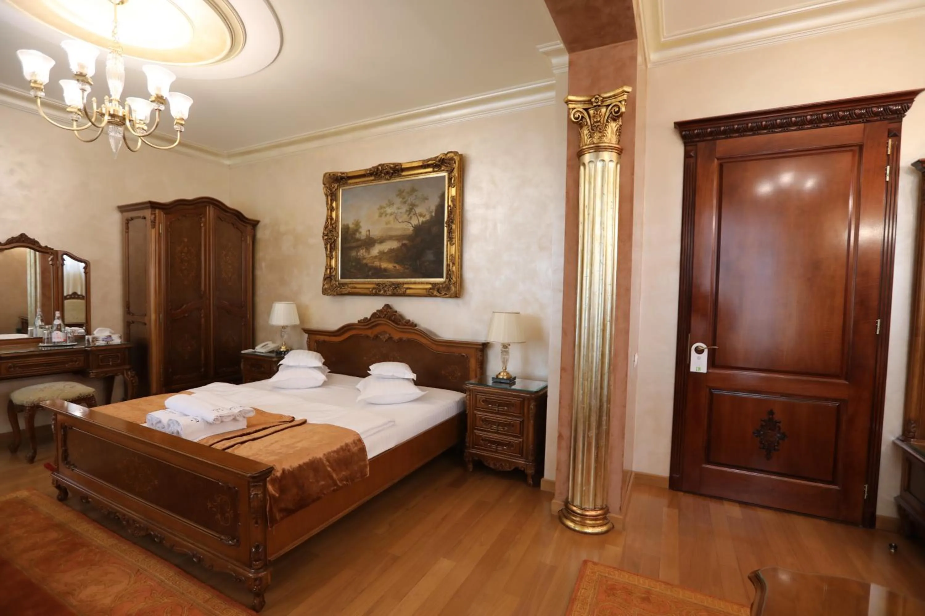 Bed in Villa Bijoux