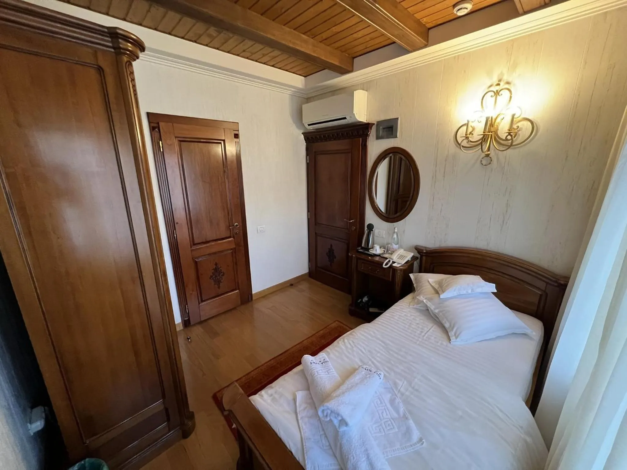 Bed in Villa Bijoux