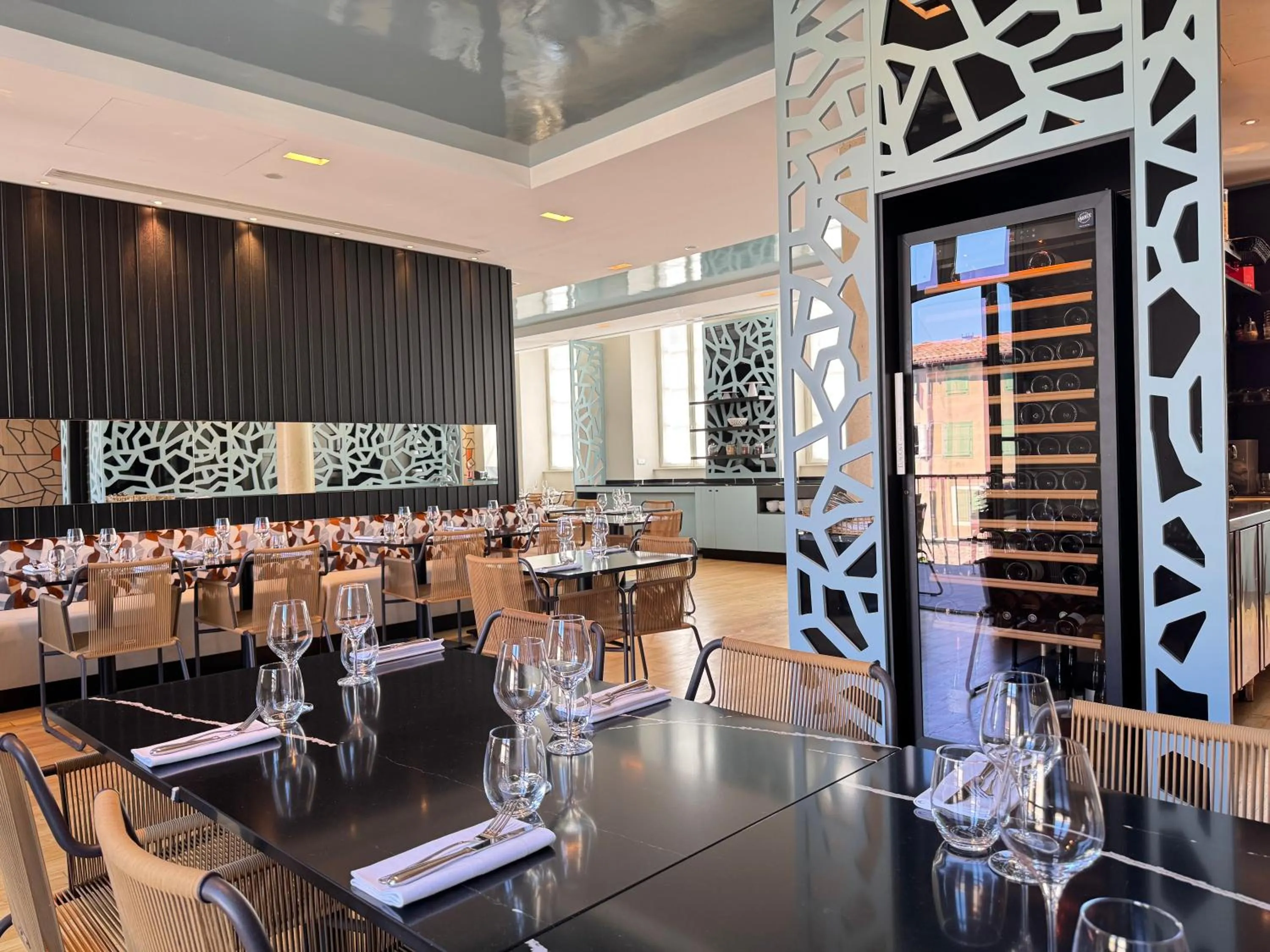 Restaurant/places to eat in Grand Hotel de Castres