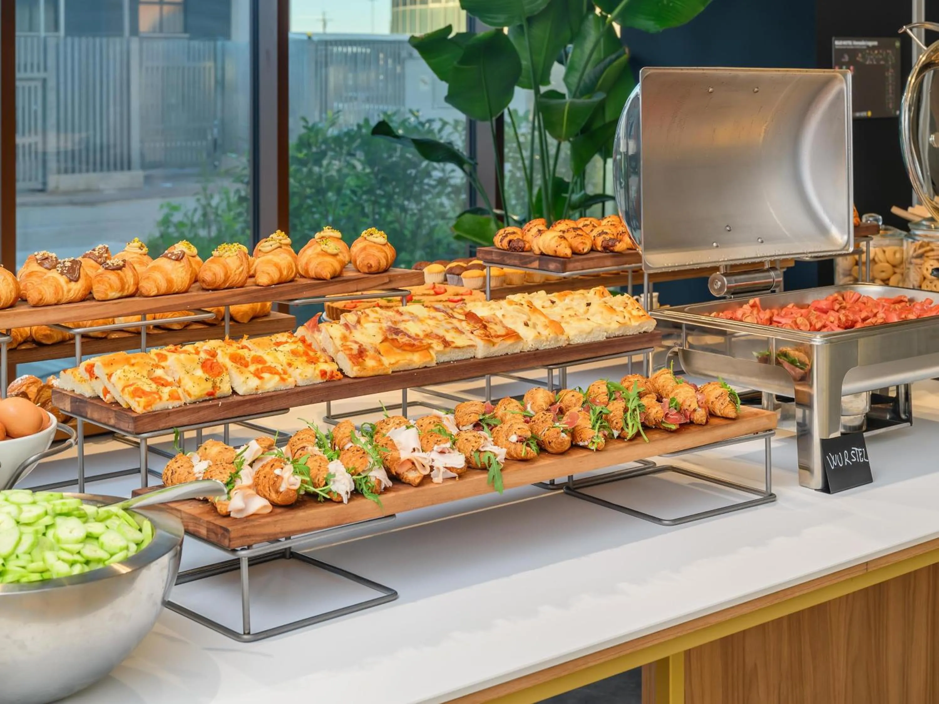 Restaurant/places to eat in B&B HOTEL Venezia Laguna