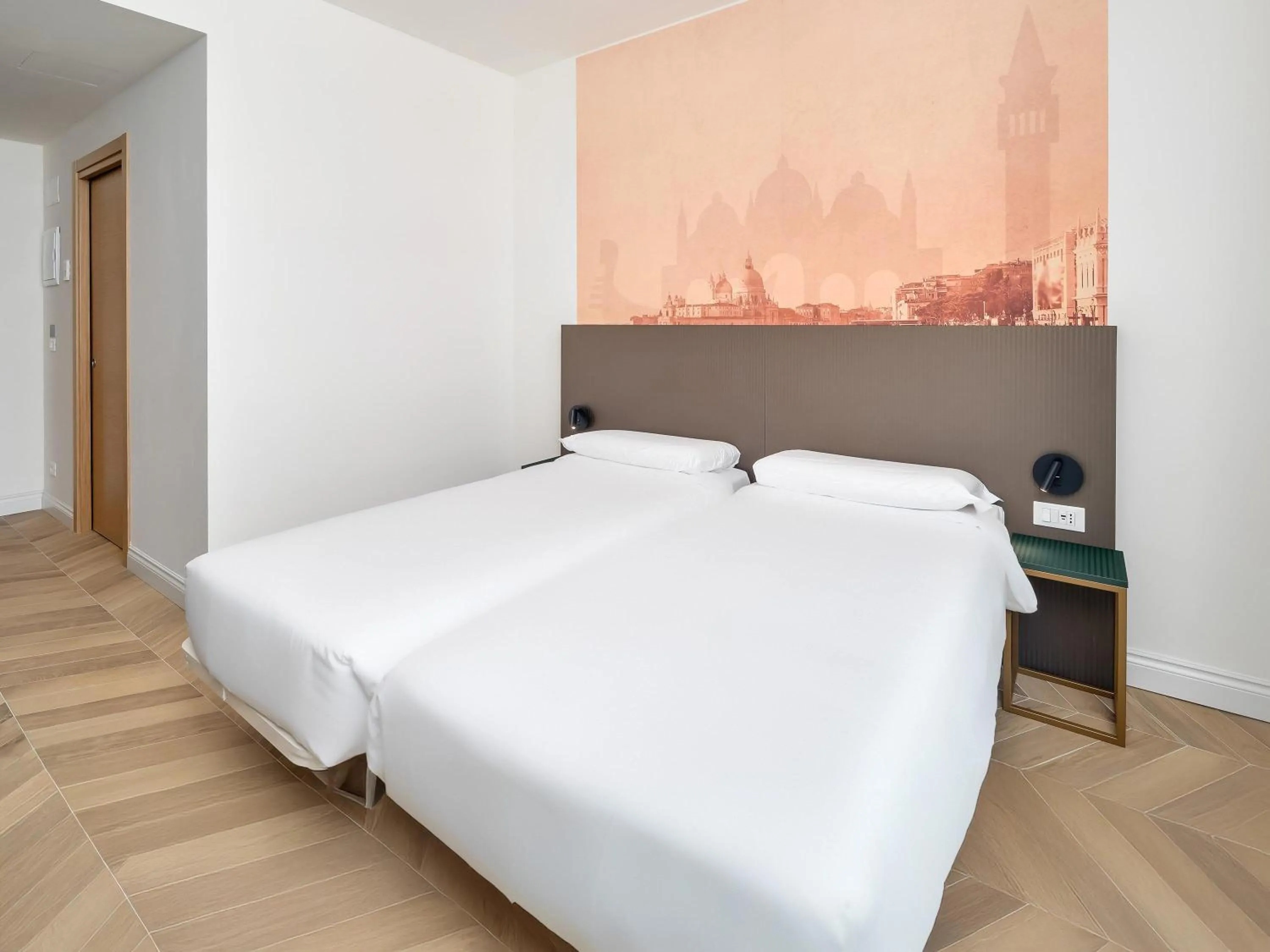 Photo of the whole room, Bed in B&B HOTEL Venezia Laguna