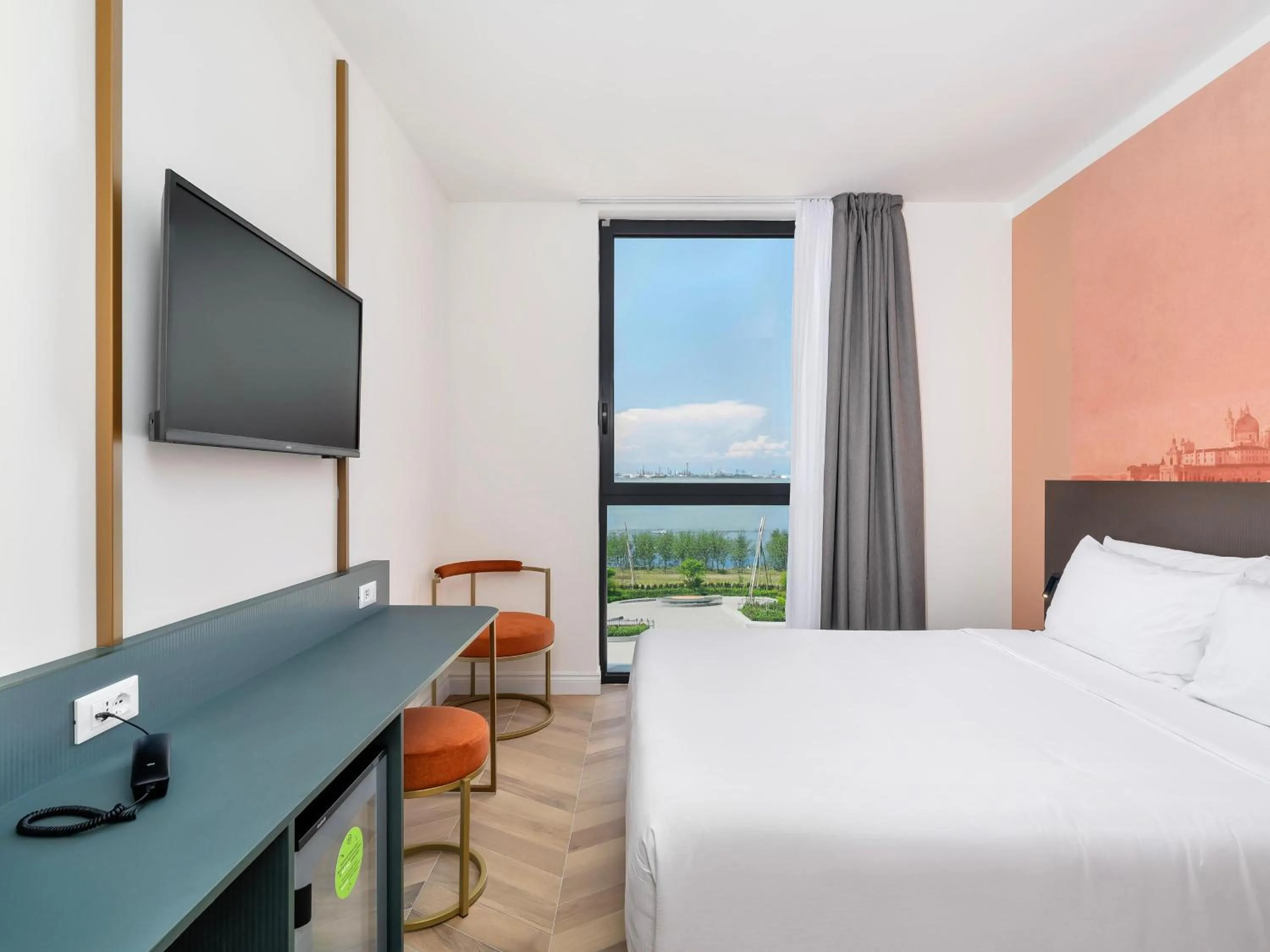 Photo of the whole room, Bed in B&B HOTEL Venezia Laguna