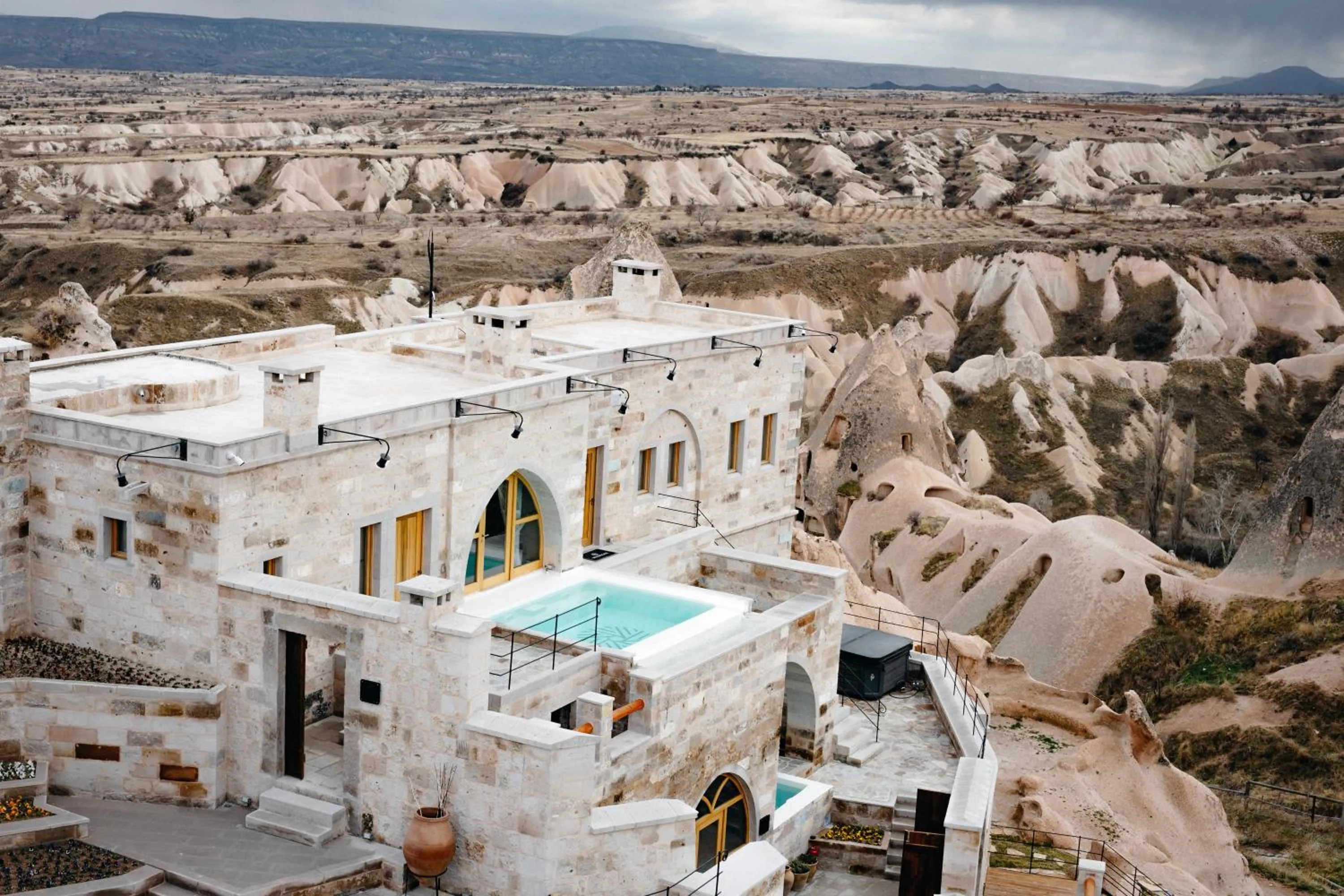 Property building in Millstone Cave Suites Hotel