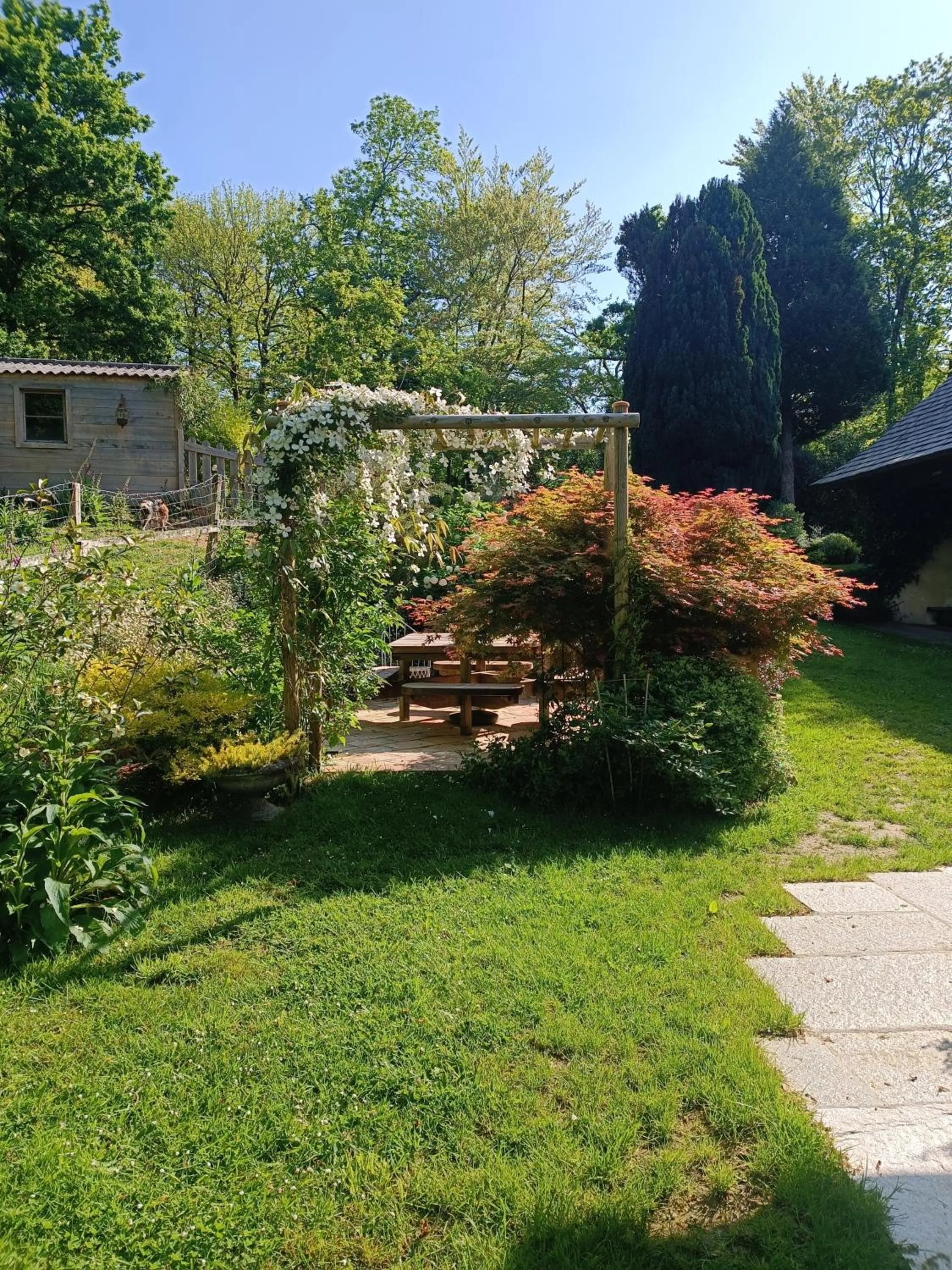 Garden in Maison dans un environnement boisé très calme