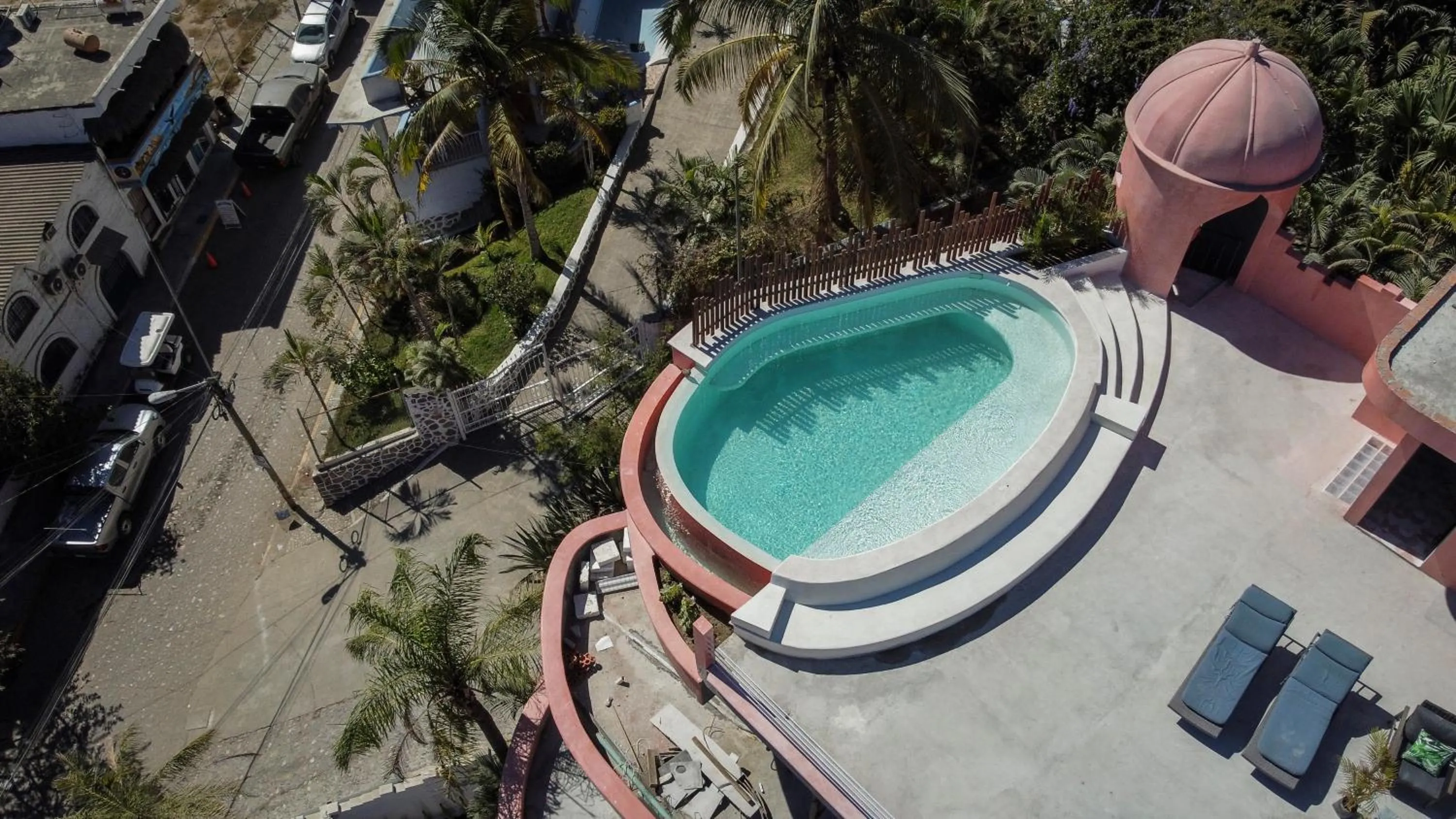 Pool view in Nomada Wellness Hotel