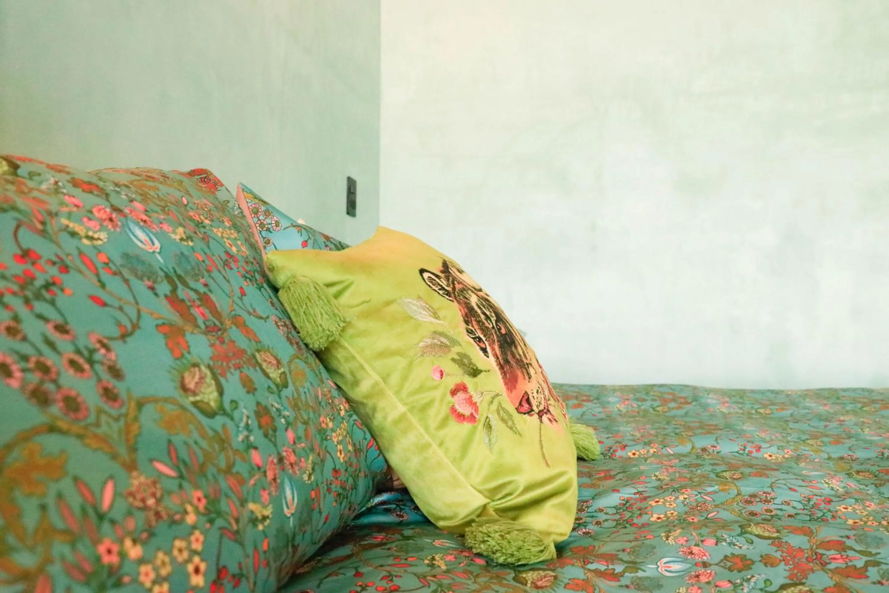 Bed in Nomada Wellness Hotel