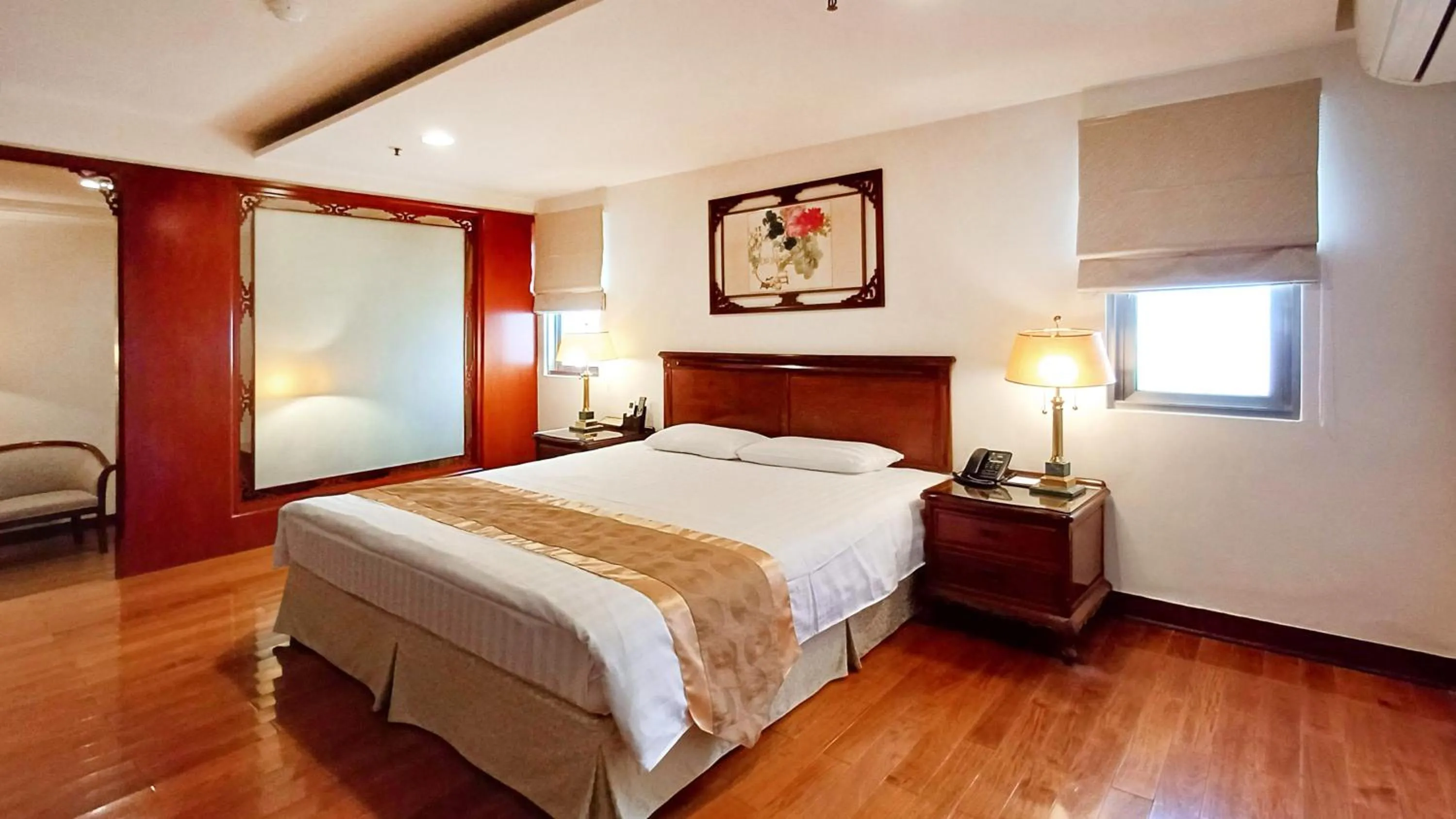 Bed in Hi-YES HOTEL TAOYUAN