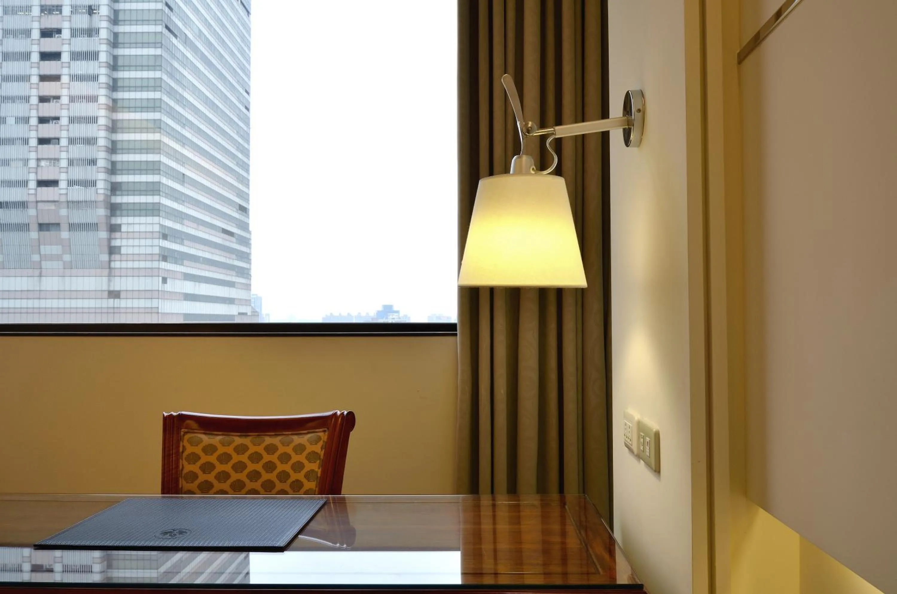 Seating area in King's Paradise Hotel
