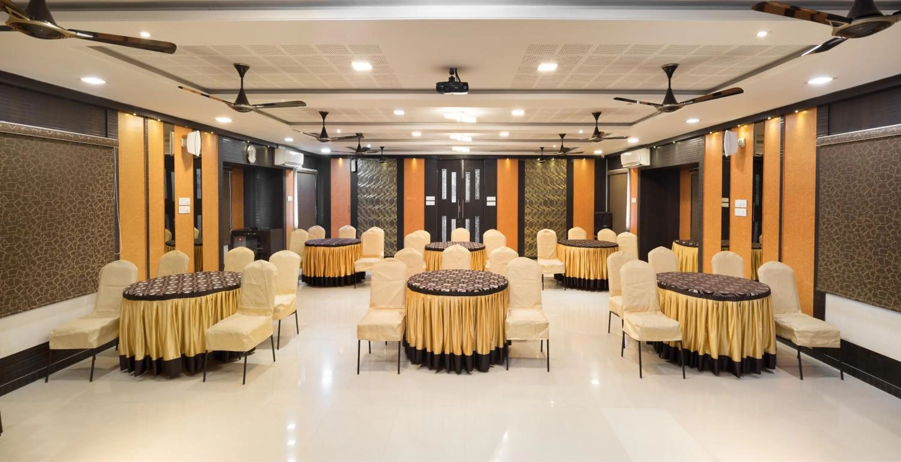 Banquet/Function facilities in Ananyas Nest