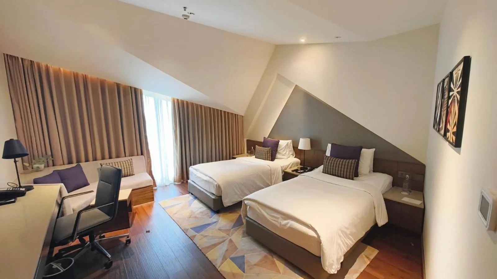 Bedroom, Bed in Vivanta New Delhi, Dwarka