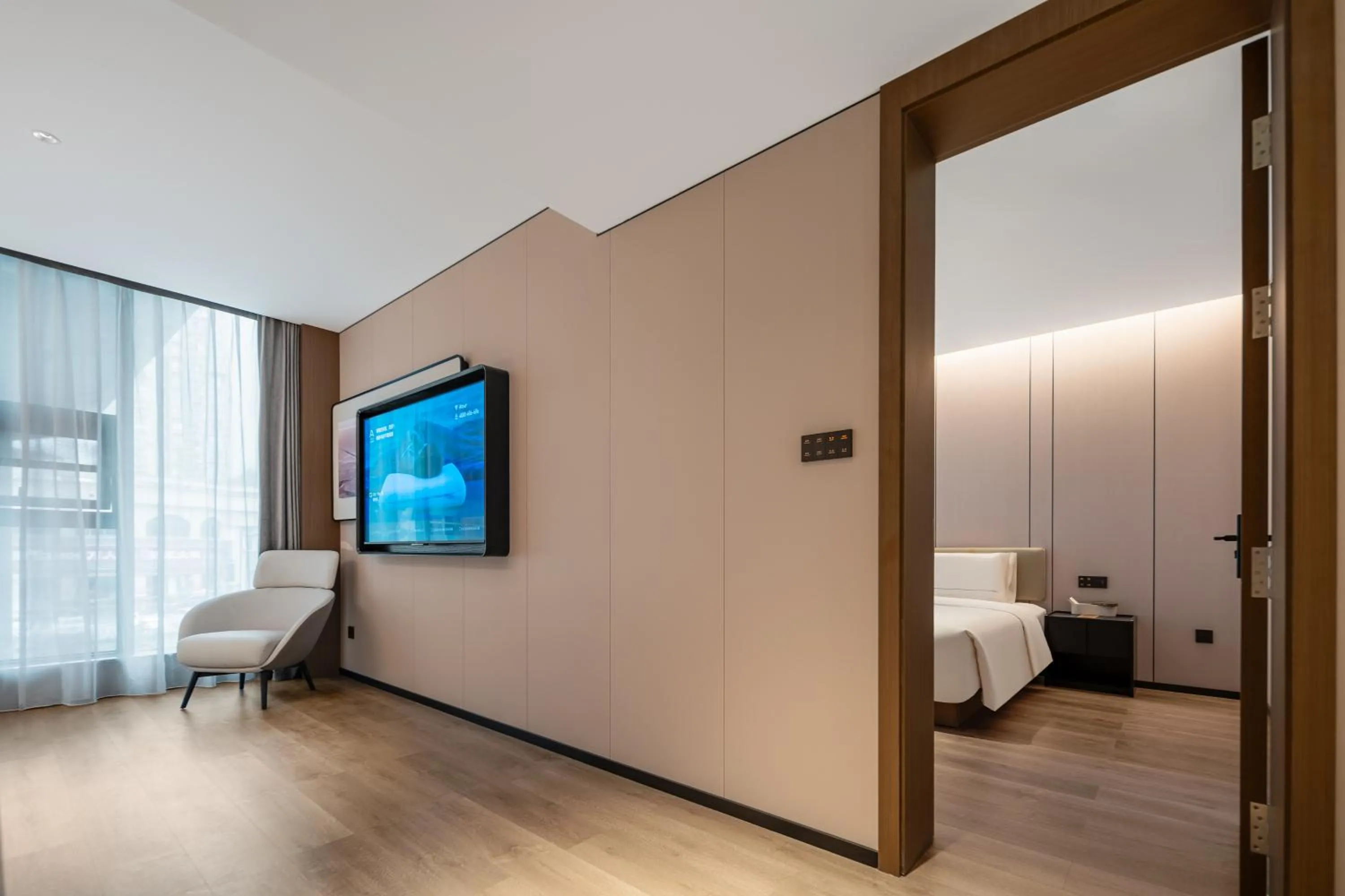 Photo of the whole room, Bed in Atour Hotel Chongqing Jiangbei Airport Huanshan Park