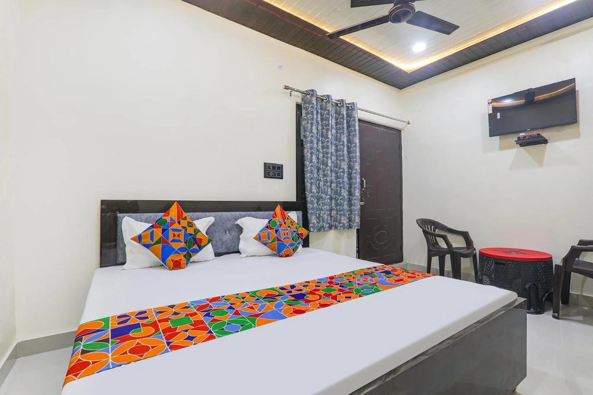 Deluxe Room - single occupancy in FabHotel Awadh Inn