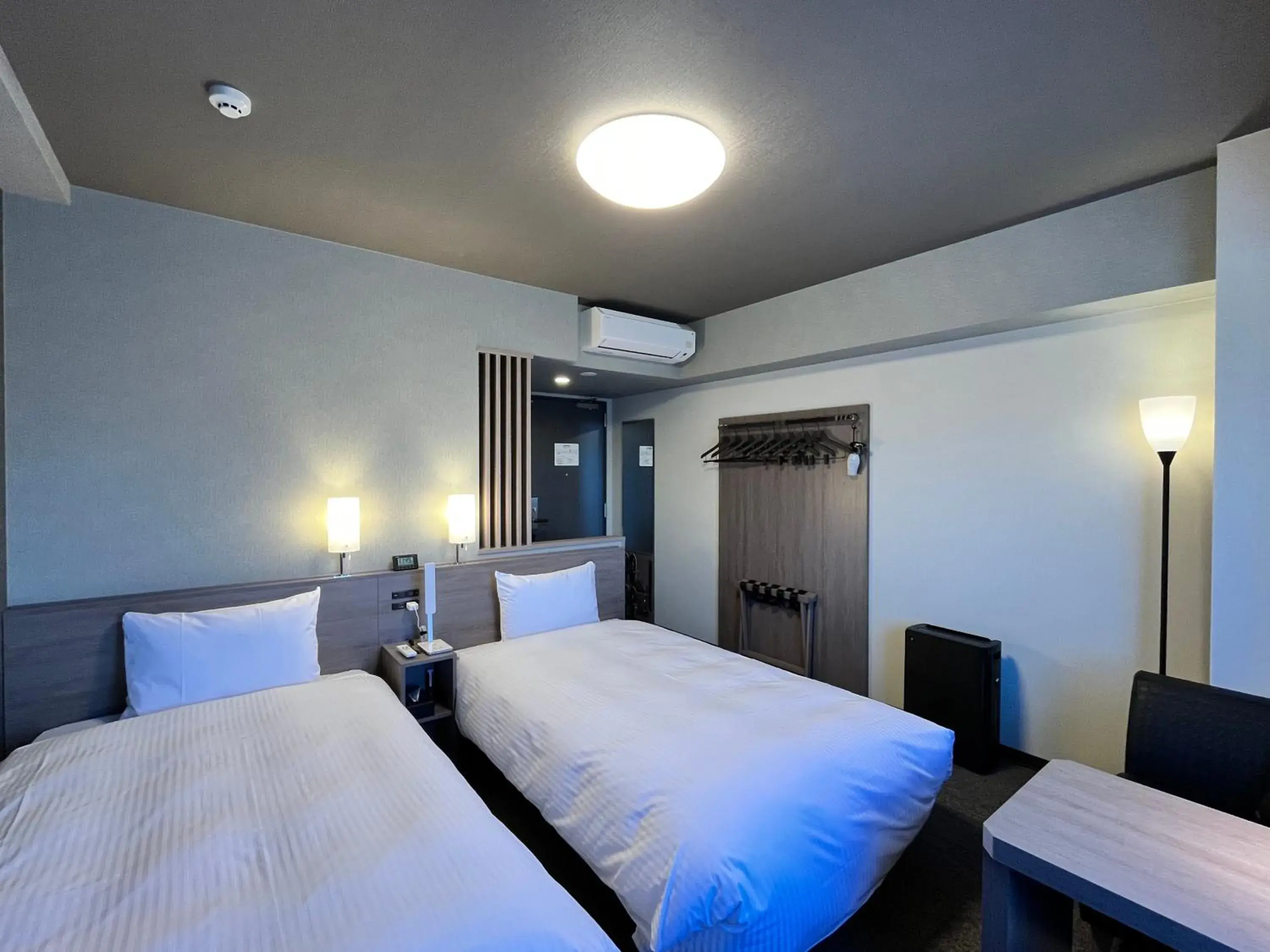 Twin Room - single occupancy - Non-Smoking in Hotel Route Inn Grand Fukushima Ekimae Higashiguchi Twin Room - single occupancy - Non-Smoking in Hotel Route Inn Grand Fukushima Ekimae Higashiguchi