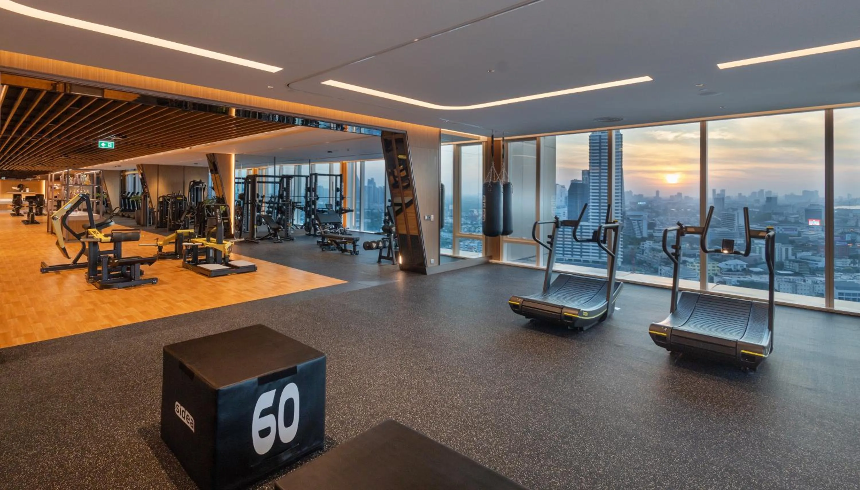 Fitness centre/facilities in Grande Centre Point Lumphini Bangkok