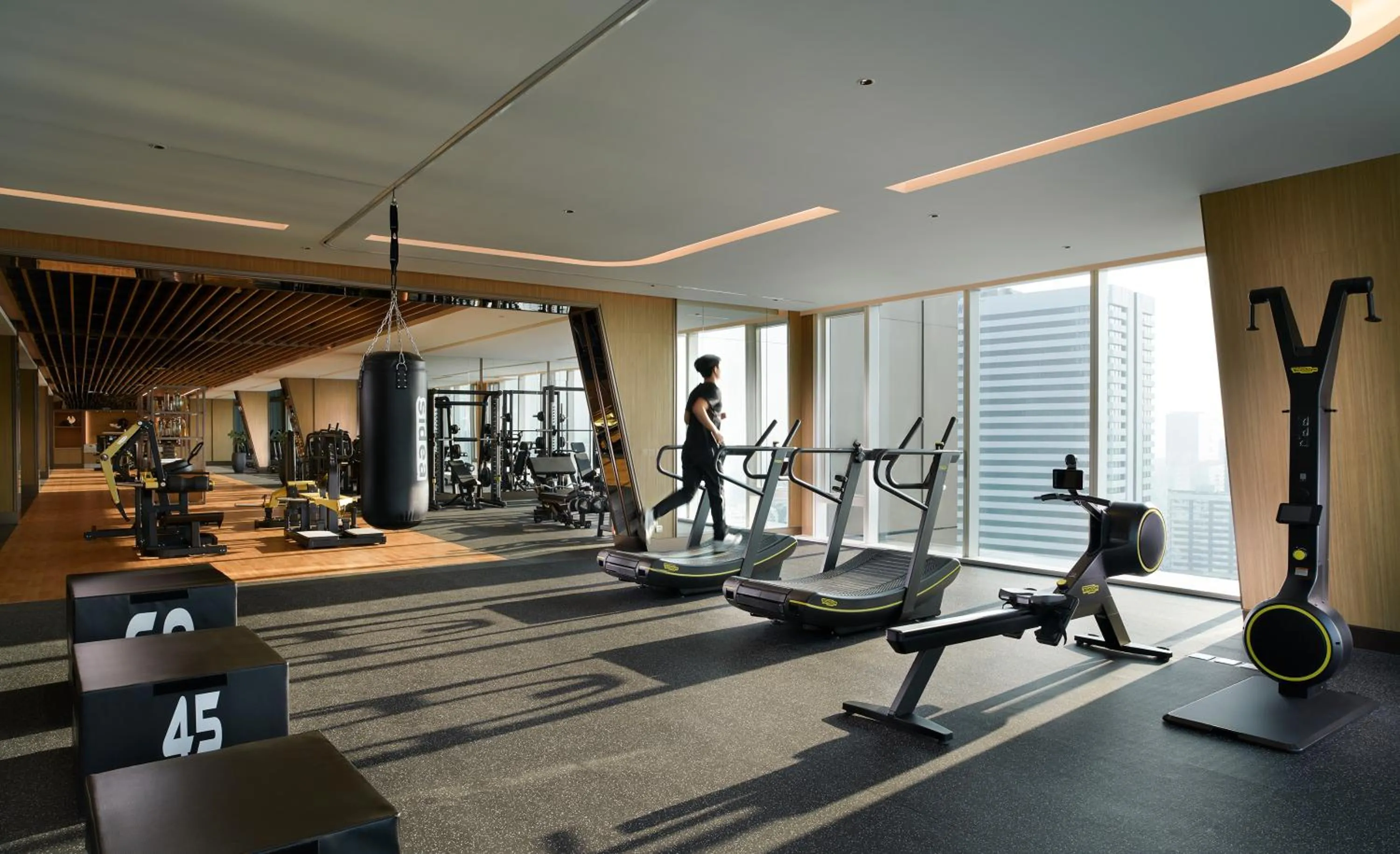 Fitness centre/facilities in Grande Centre Point Lumphini Bangkok