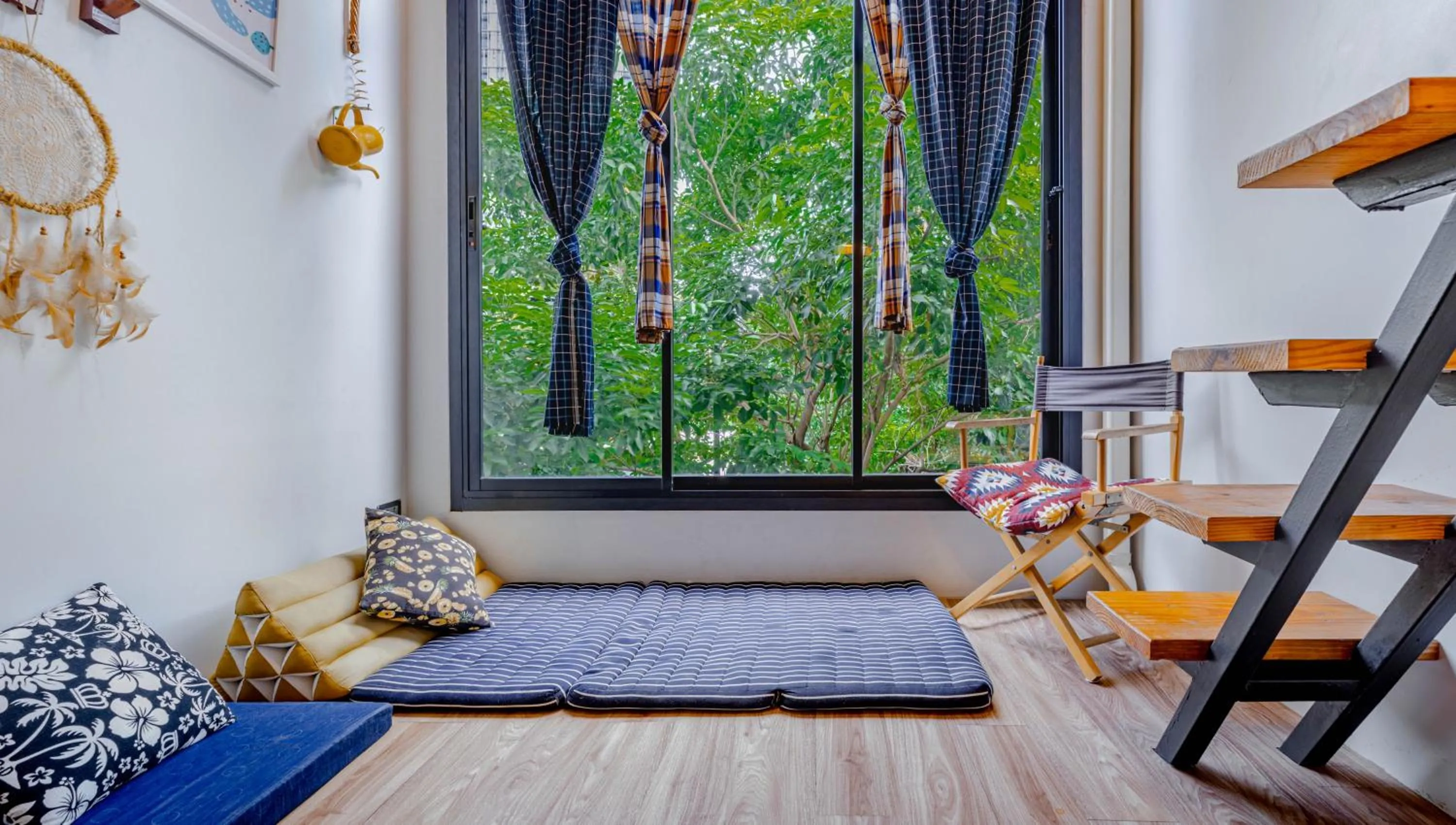 Bedroom, Bed in The Yard Bangkok Hostel