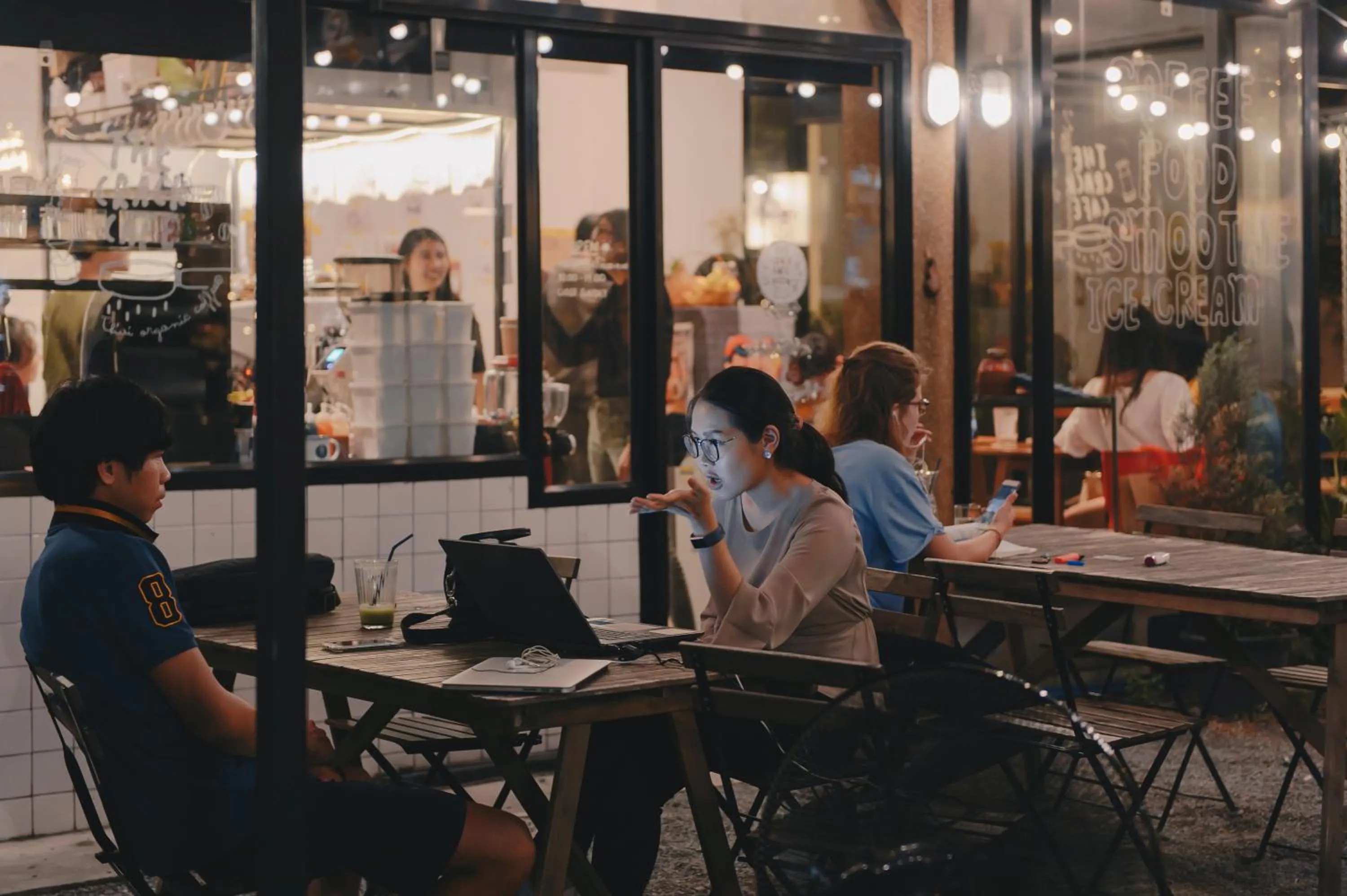 Restaurant/places to eat in The Yard Bangkok Hostel