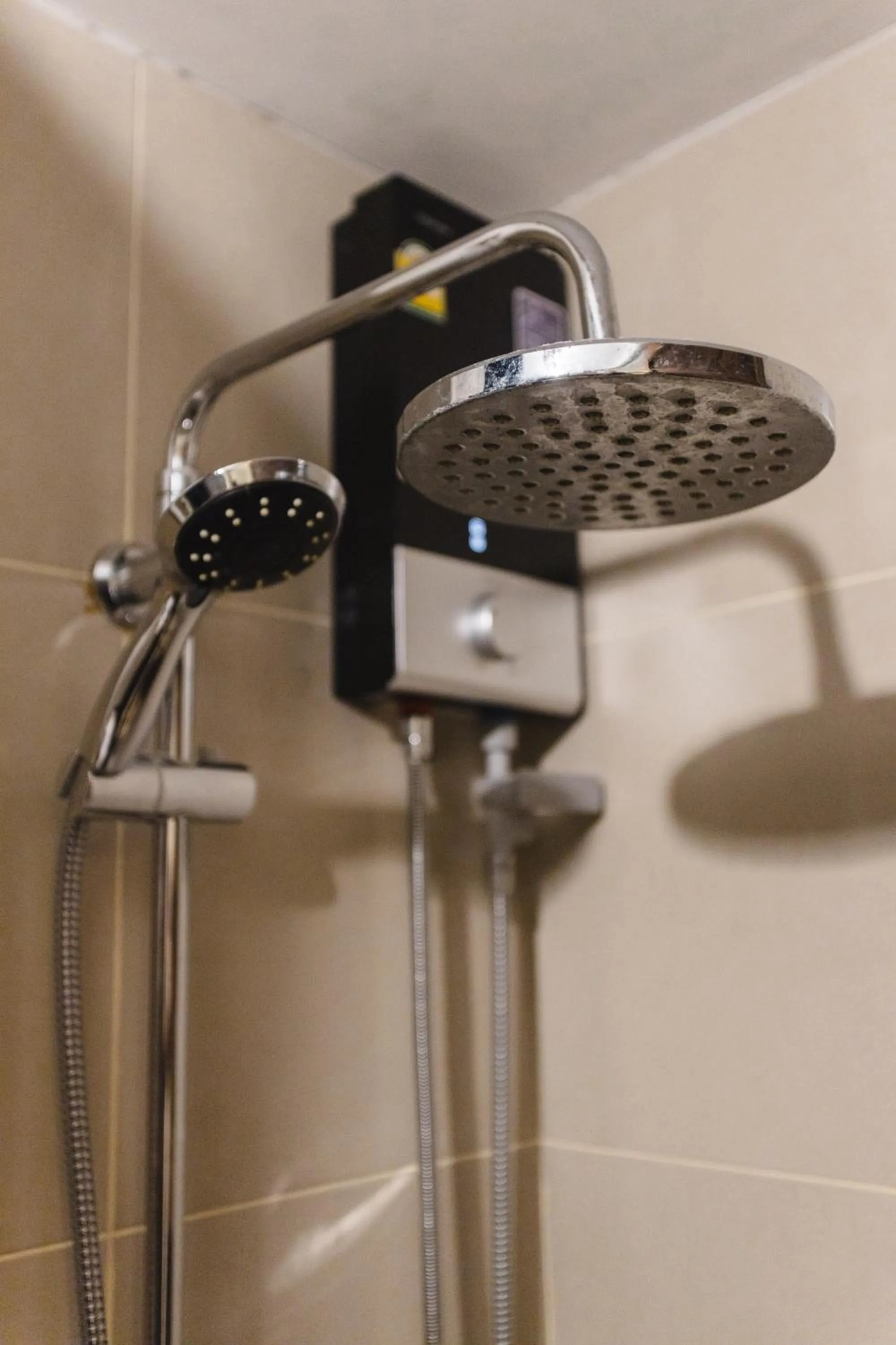 Shower in The Yard Bangkok Hostel