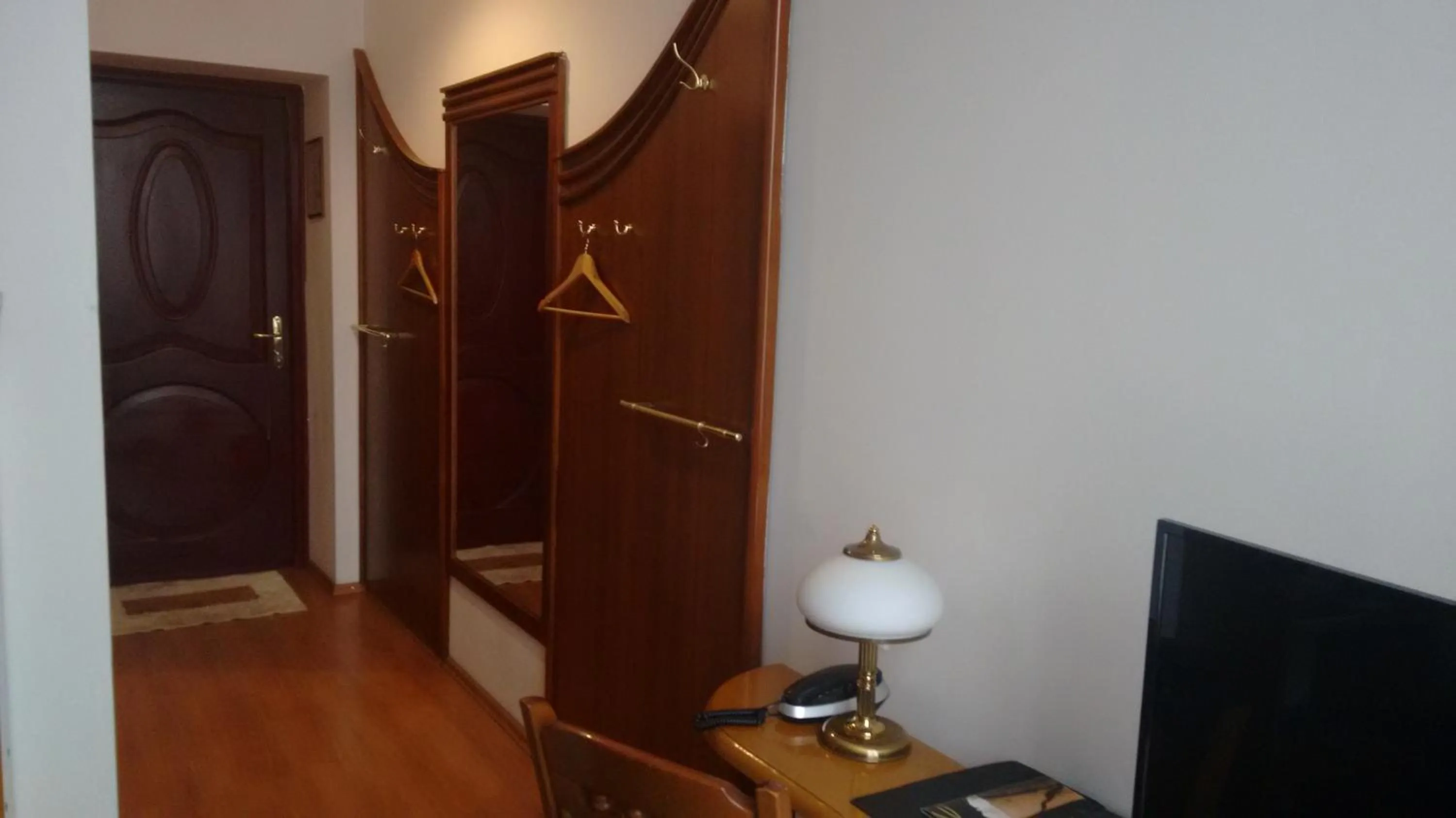 Photo of the whole room in Hotel Bristol