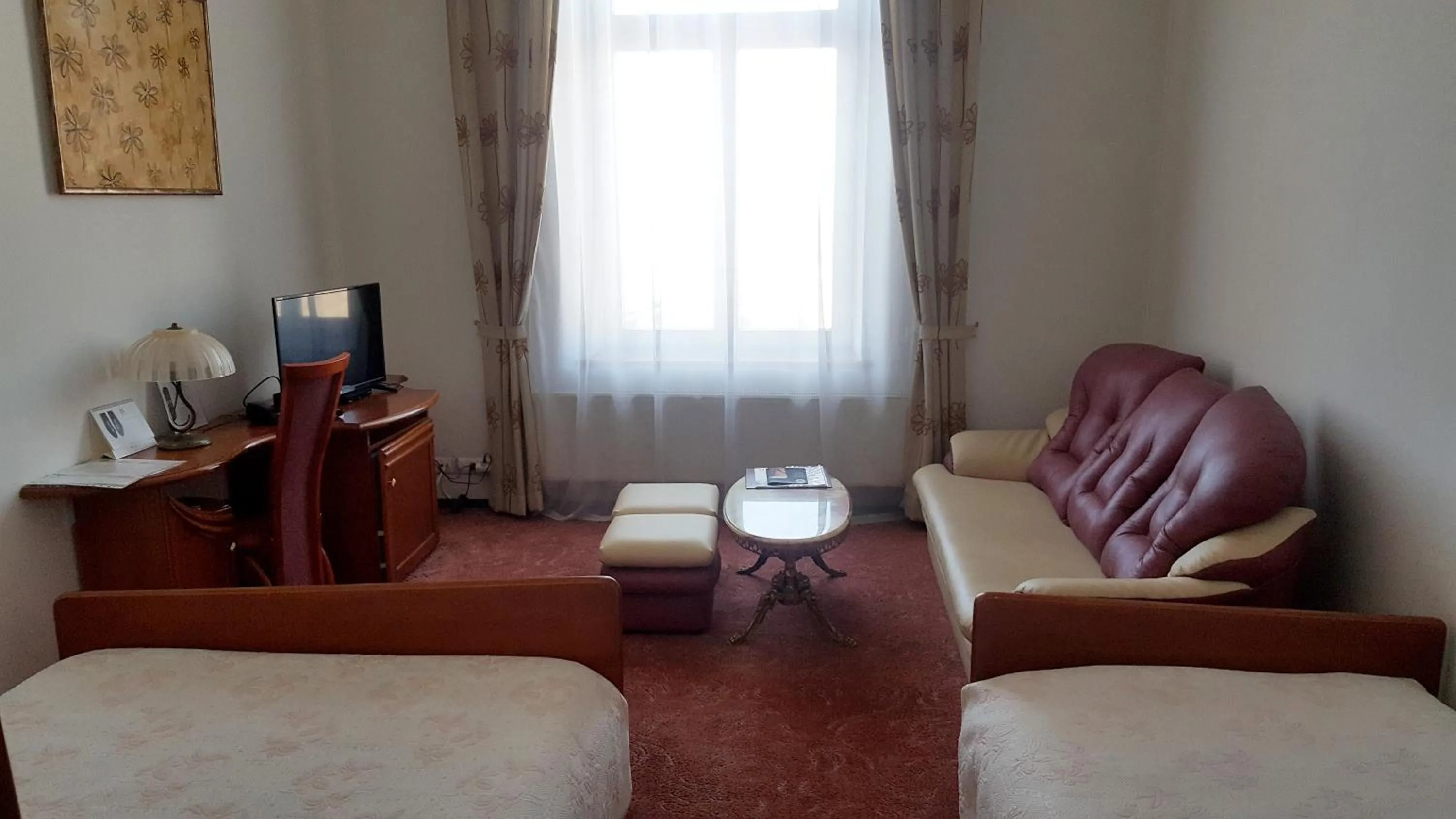 Photo of the whole room in Hotel Bristol