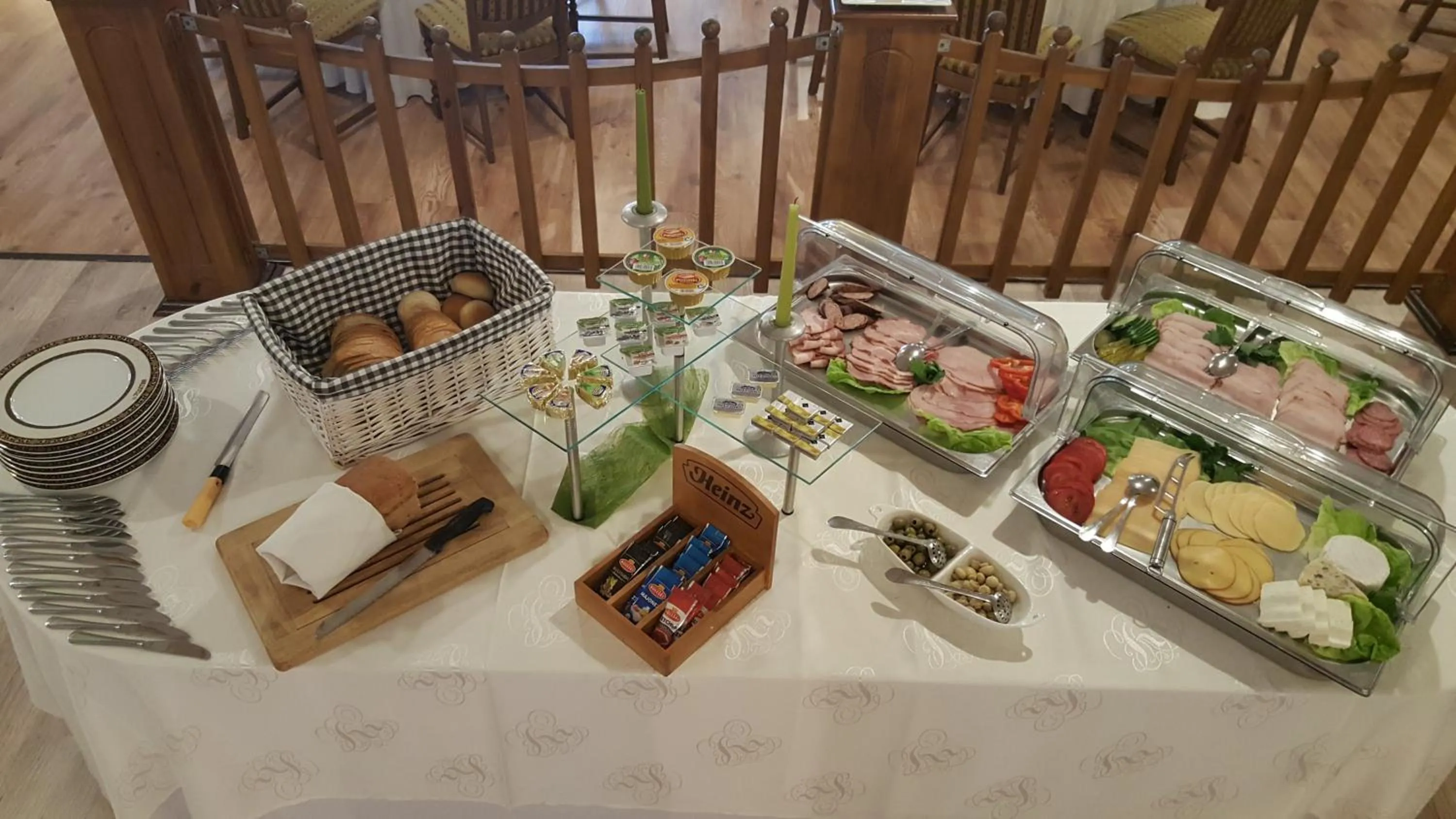 Buffet breakfast in Hotel Bristol