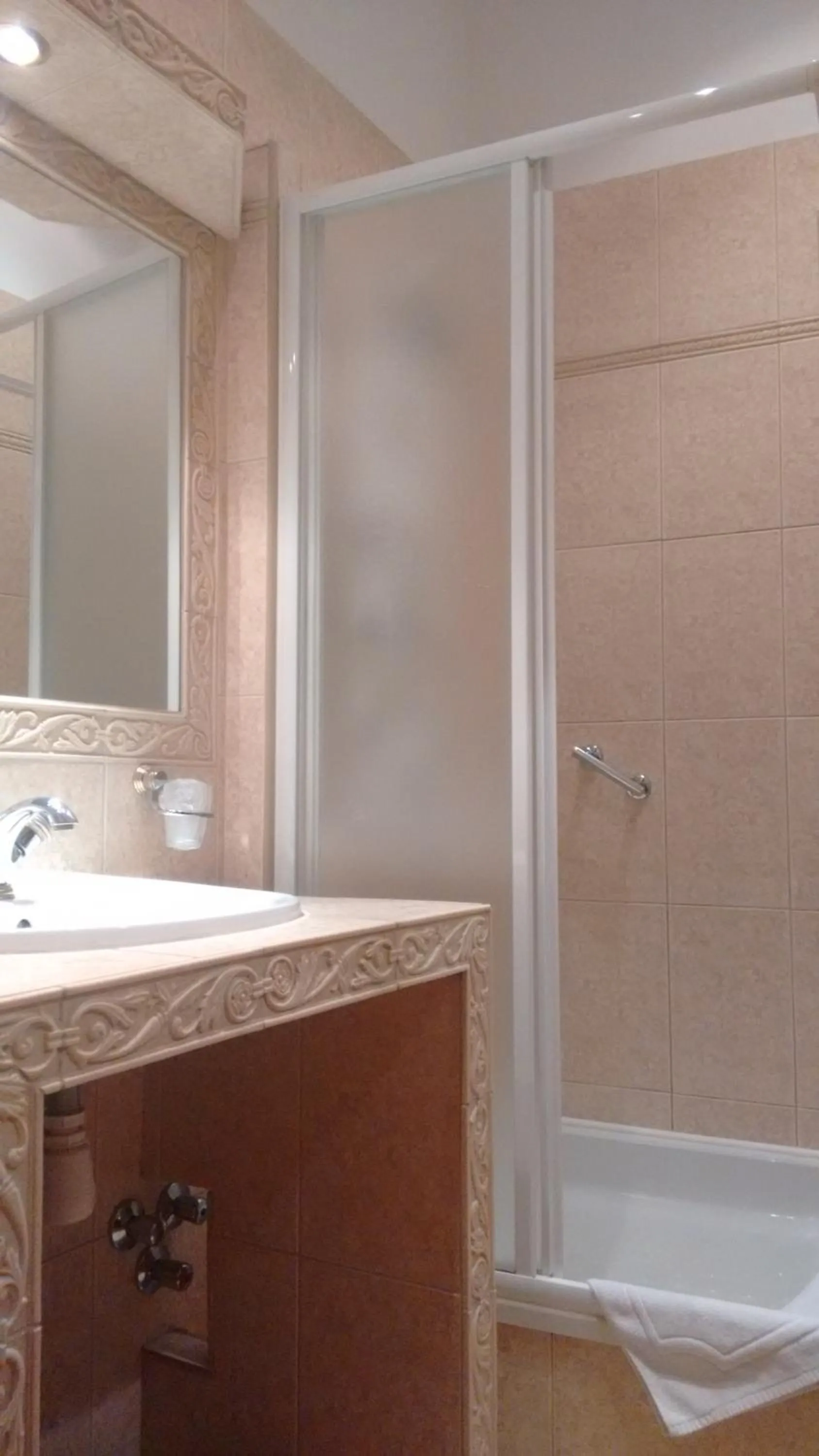 Bathroom in Hotel Bristol