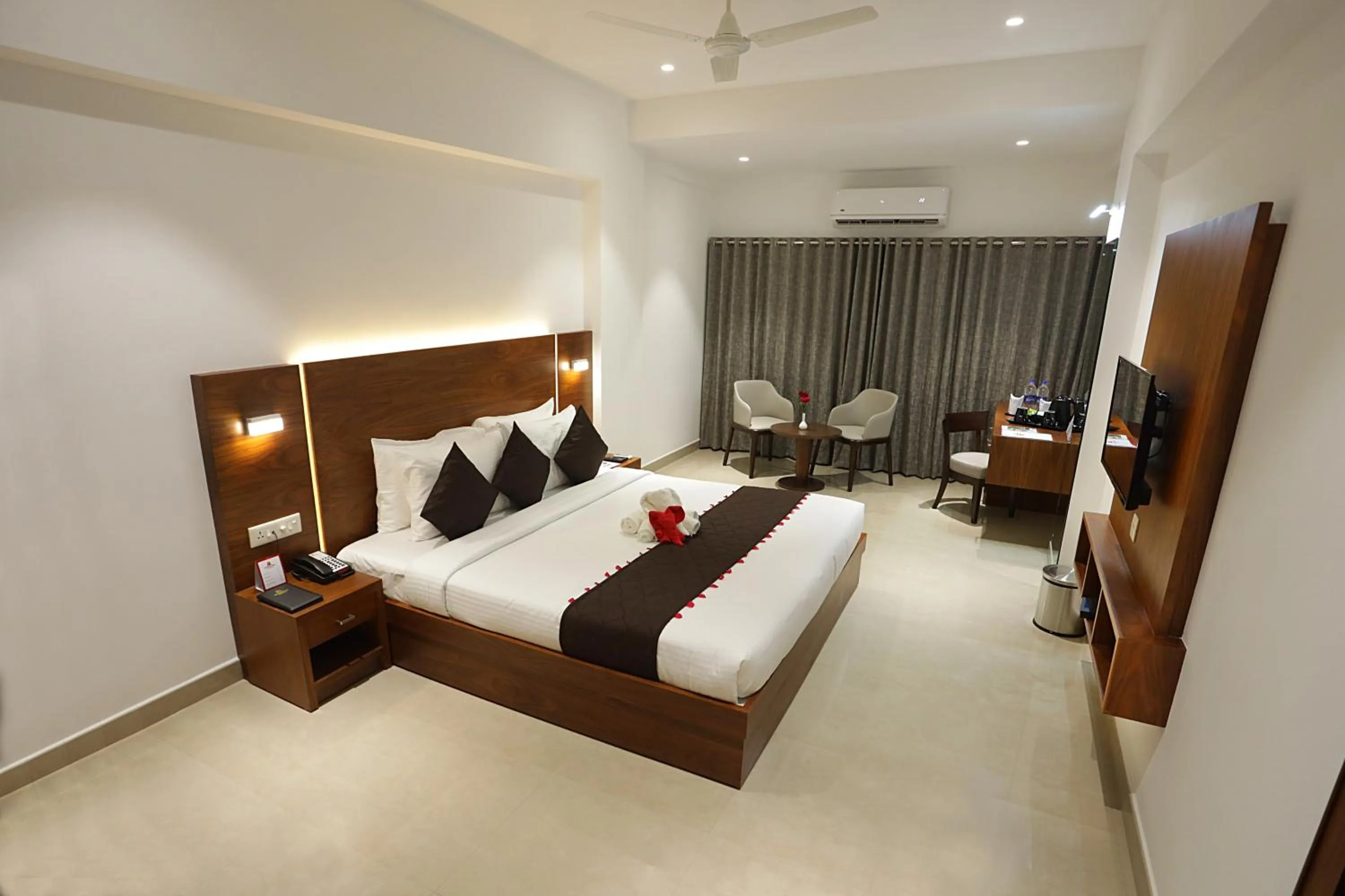 Bed in Iswarya Residency