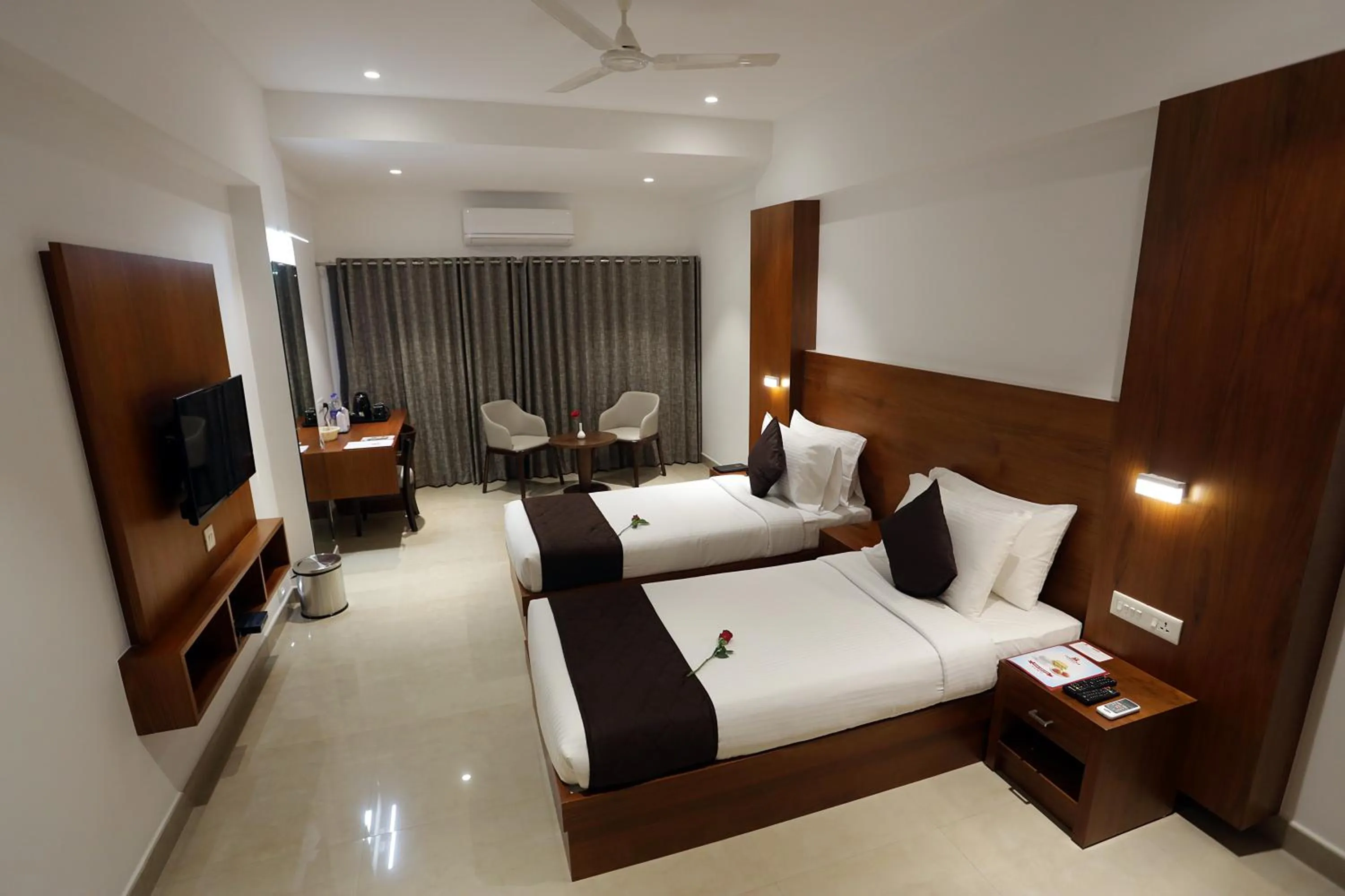 Bed in Iswarya Residency