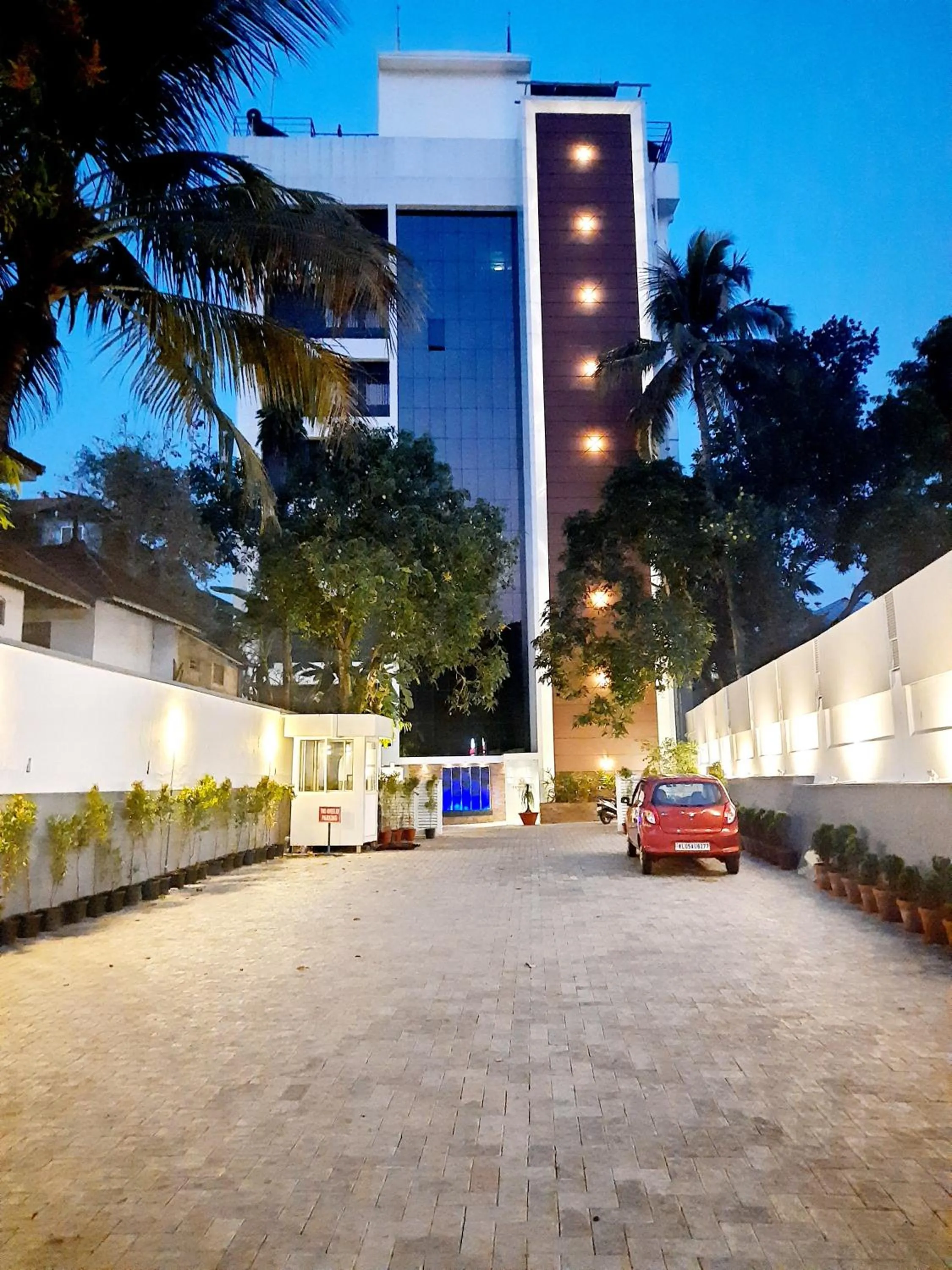 Iswarya Residency