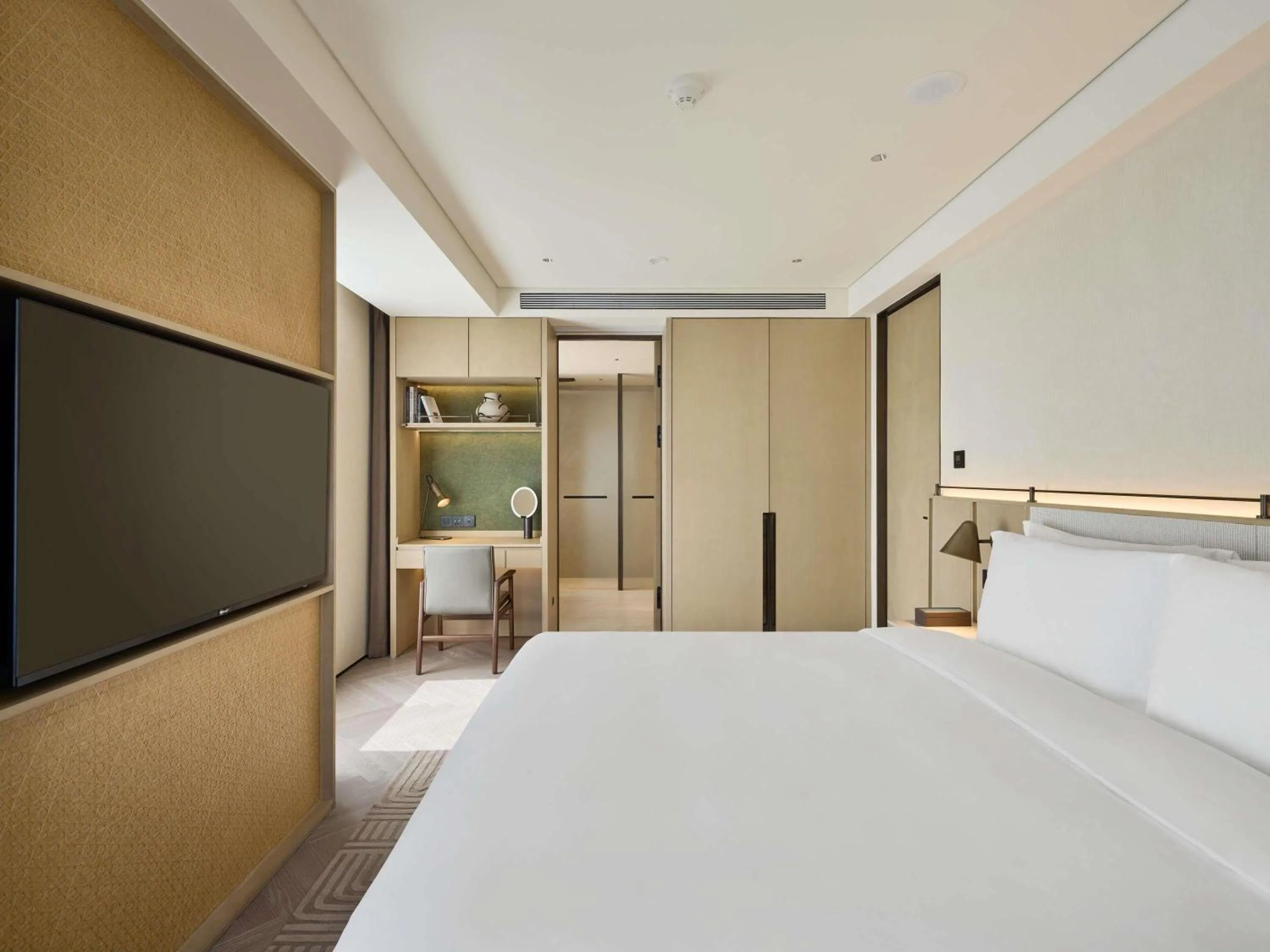 Bedroom, Bed in Ming Hotel Nanjing - MGallery Collection