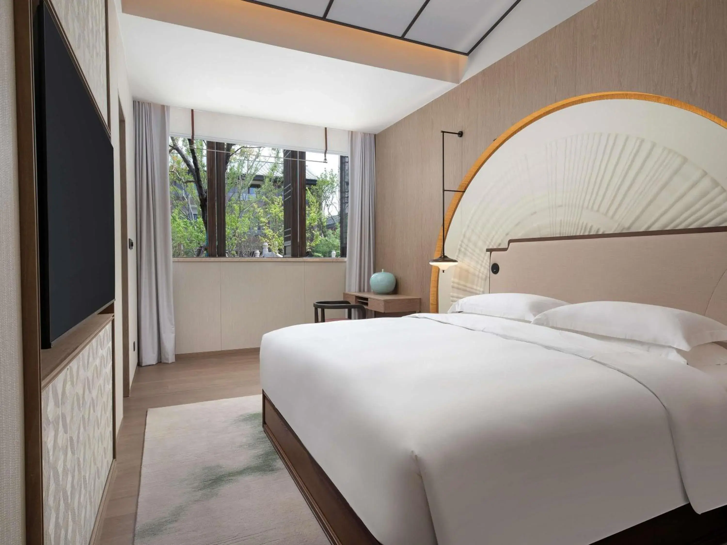 Heritage Deluxe Room in Dangkou Ancient Town Hotel Wuxi MGallery Collection Heritage Deluxe Room in Dangkou Ancient Town Hotel Wuxi MGallery Collection