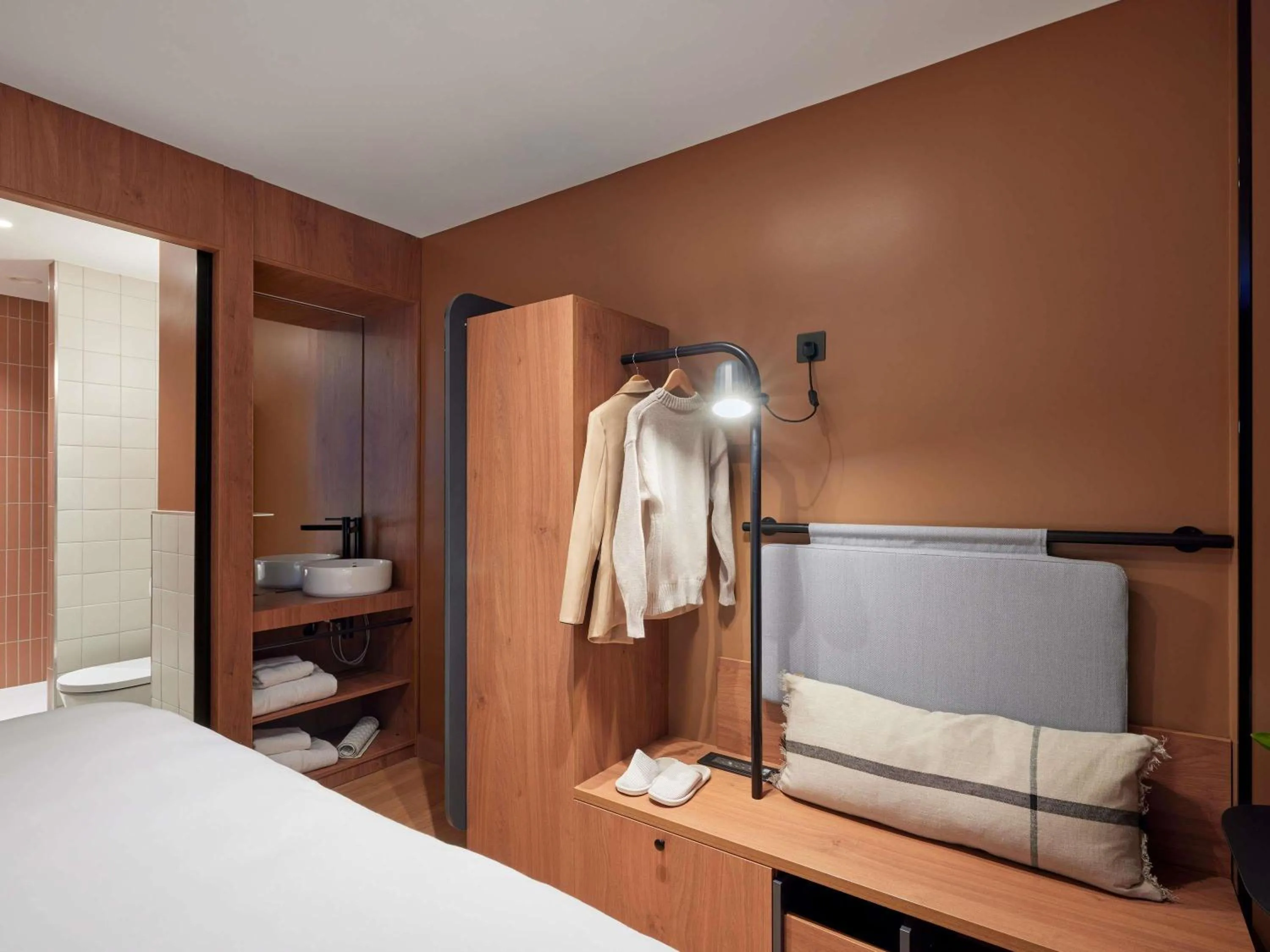 Bedroom, Bed in Aparthotel Adagio London City East