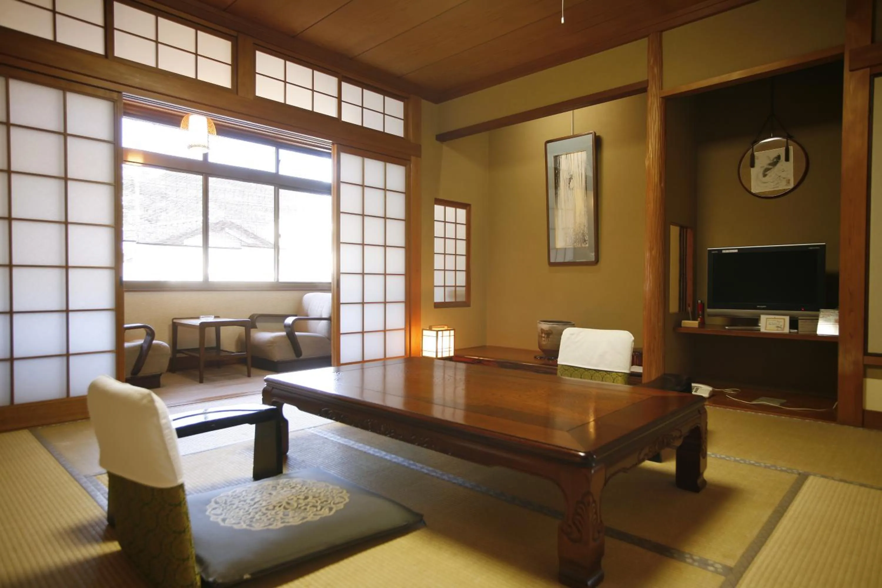 Photo of the whole room in Sennennoyu Gonzaemon