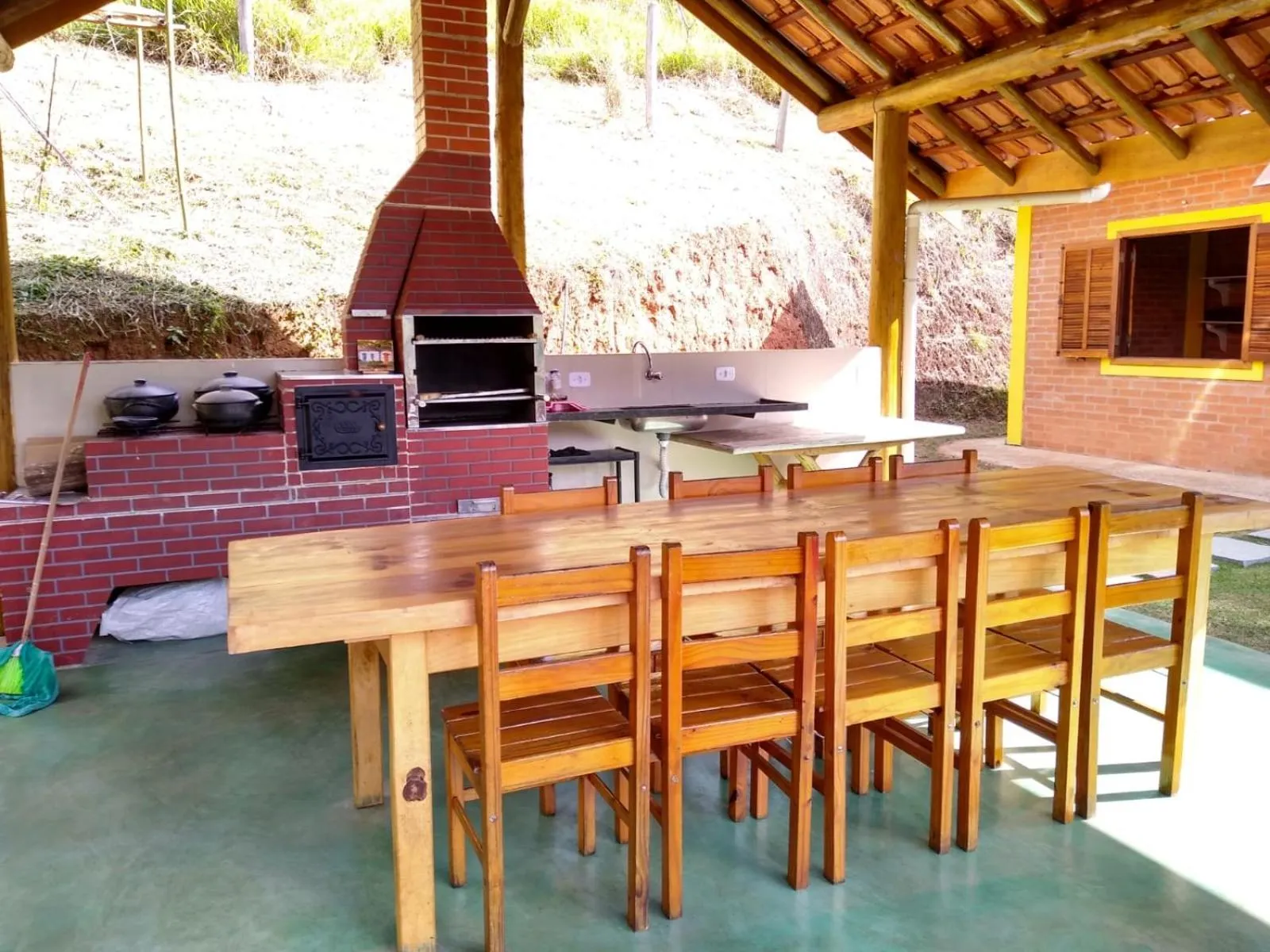 BBQ facilities in Espaço Recanto do Pico