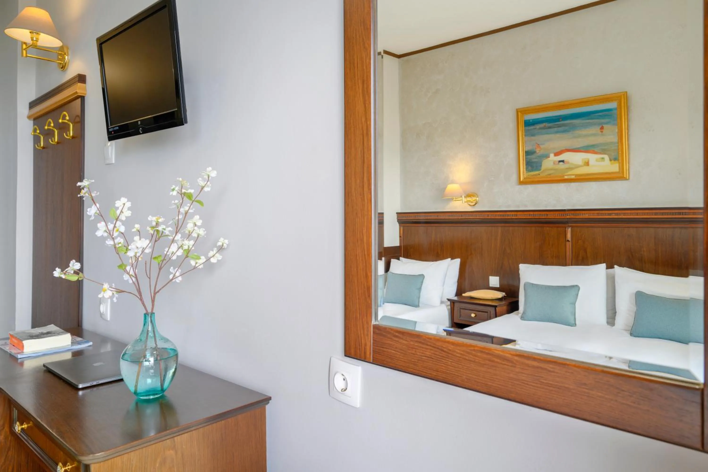 Bed in EONA BEACH RESORT by Greek Pride