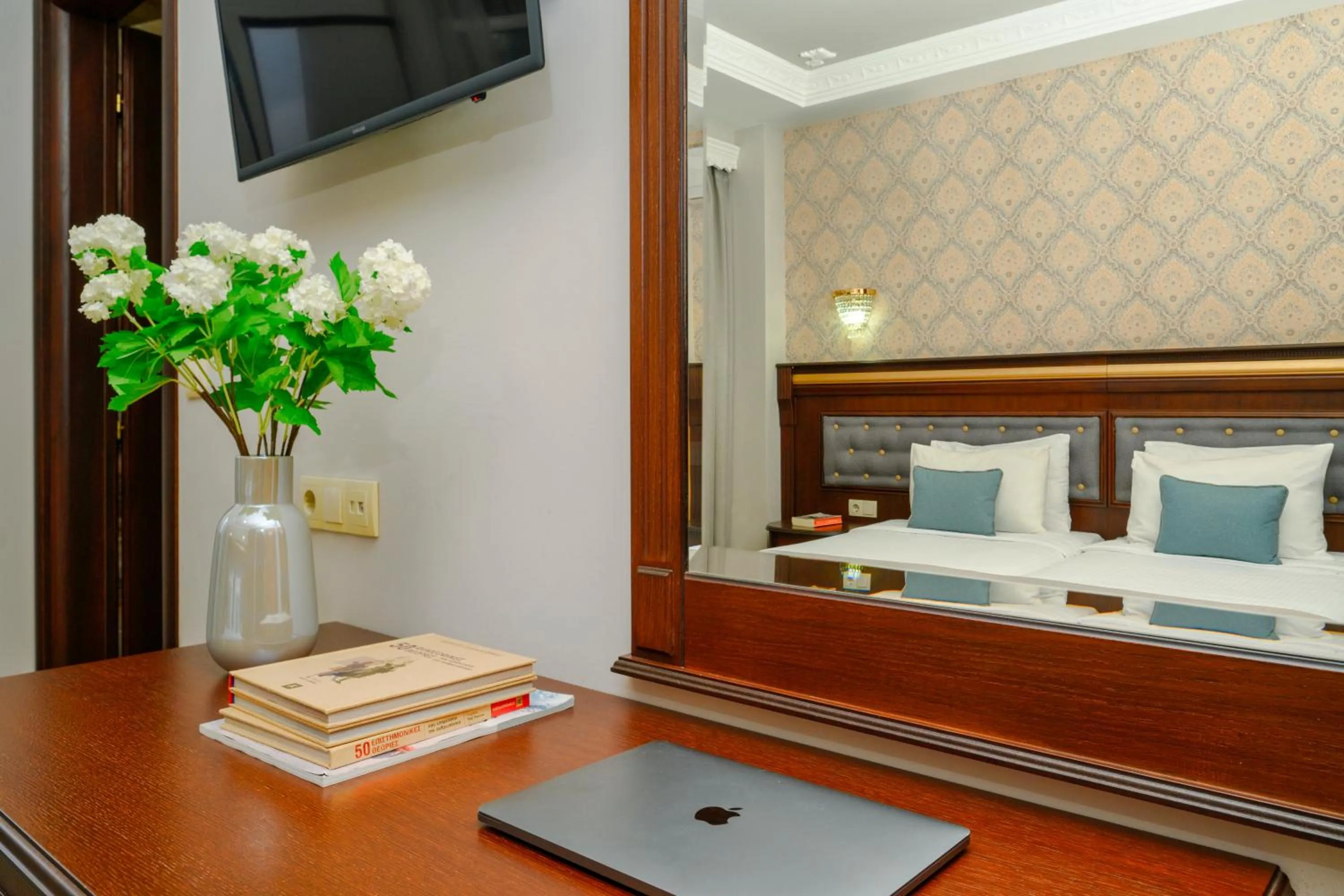 Bed in EONA BEACH RESORT by Greek Pride