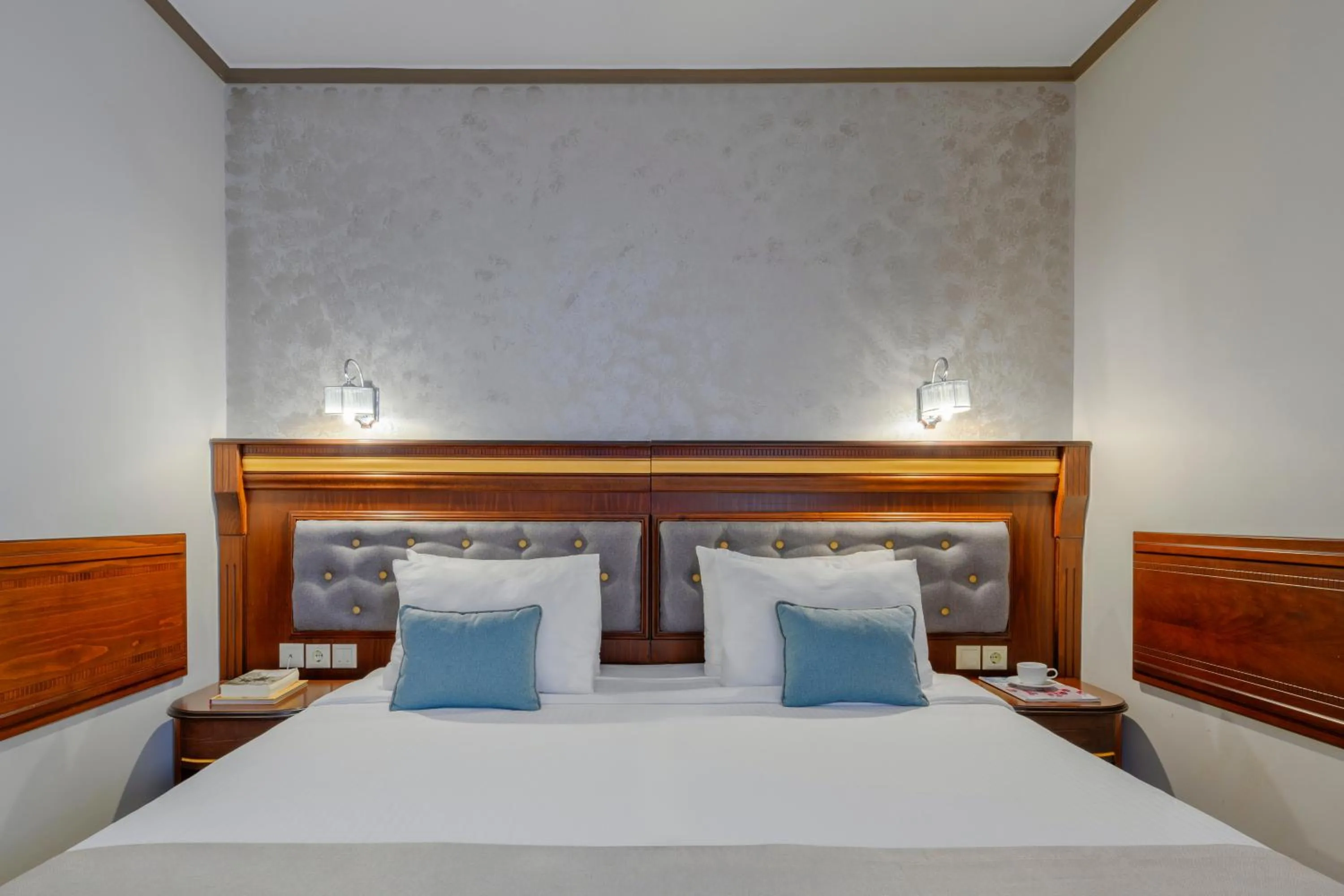 Bed in EONA BEACH RESORT by Greek Pride